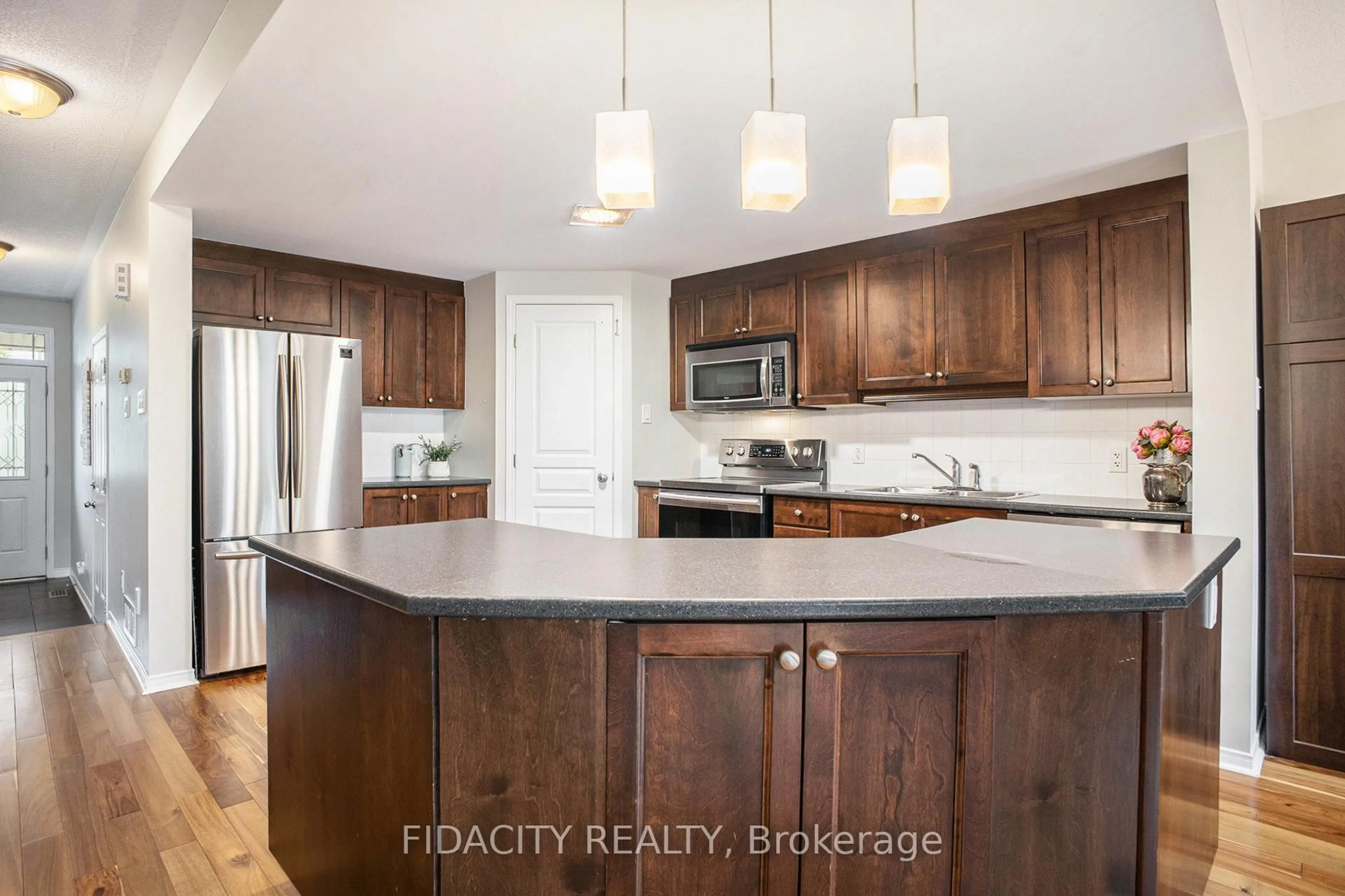 Open concept kitchen, unknown for 1493 Carronbridge Circ, Ottawa Ontario K2M 0G7