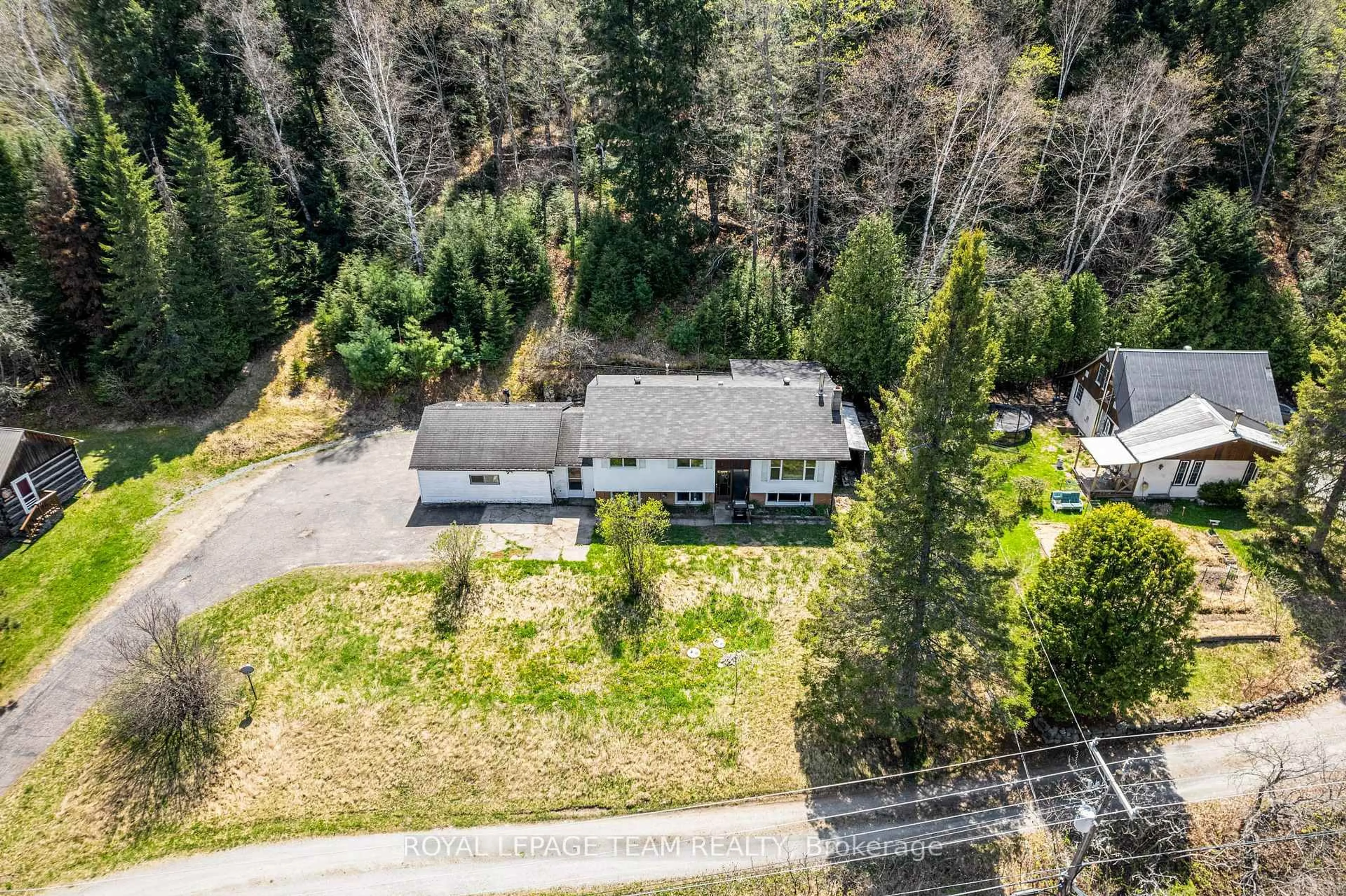 A pic from outside/outdoor area/front of a property/back of a property/a pic from drone, unknown for 39220 Combermere Rd, Combermere Ontario K0J 1L0