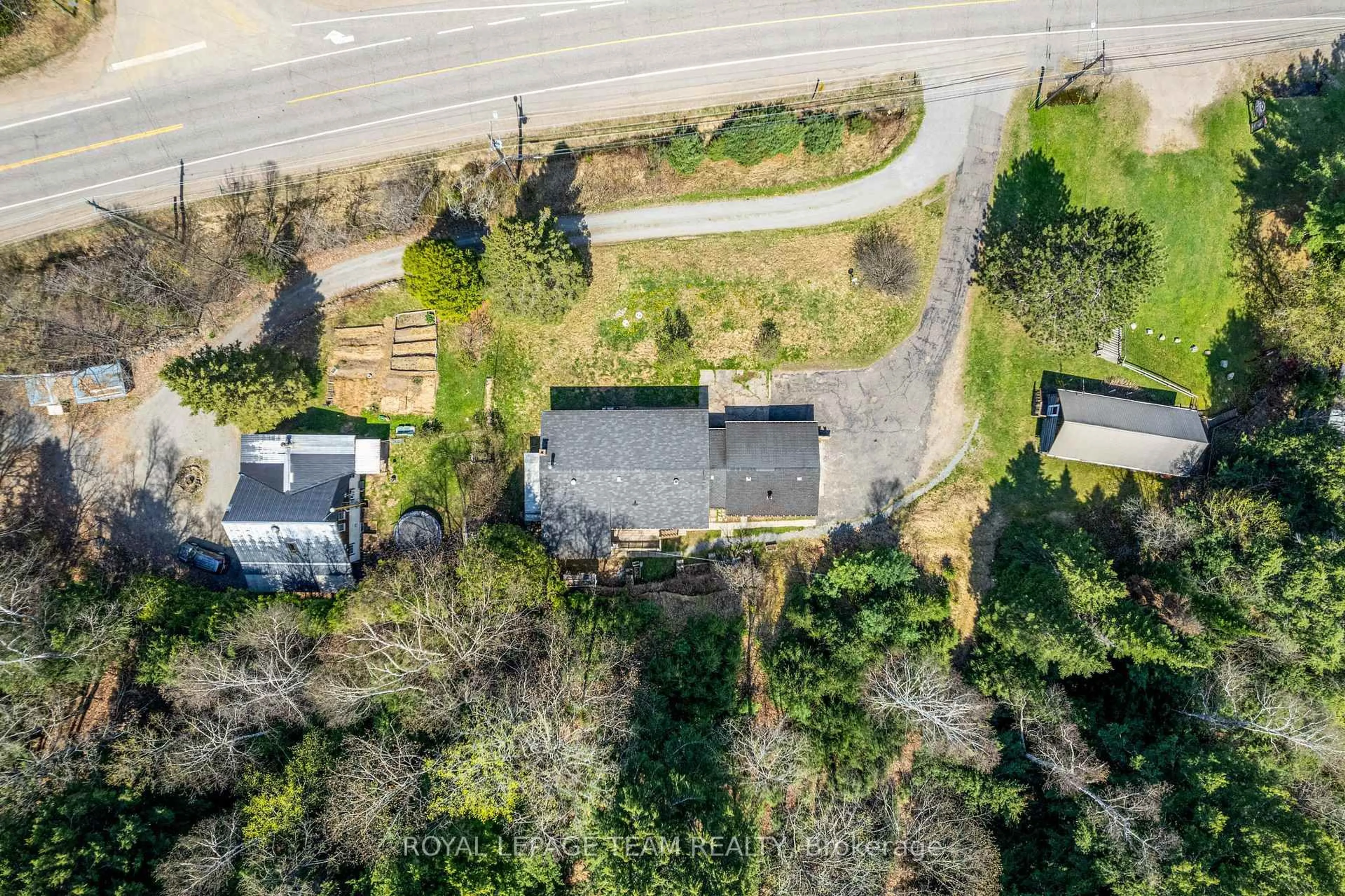 A pic from outside/outdoor area/front of a property/back of a property/a pic from drone, street for 39220 Combermere Rd, Combermere Ontario K0J 1L0