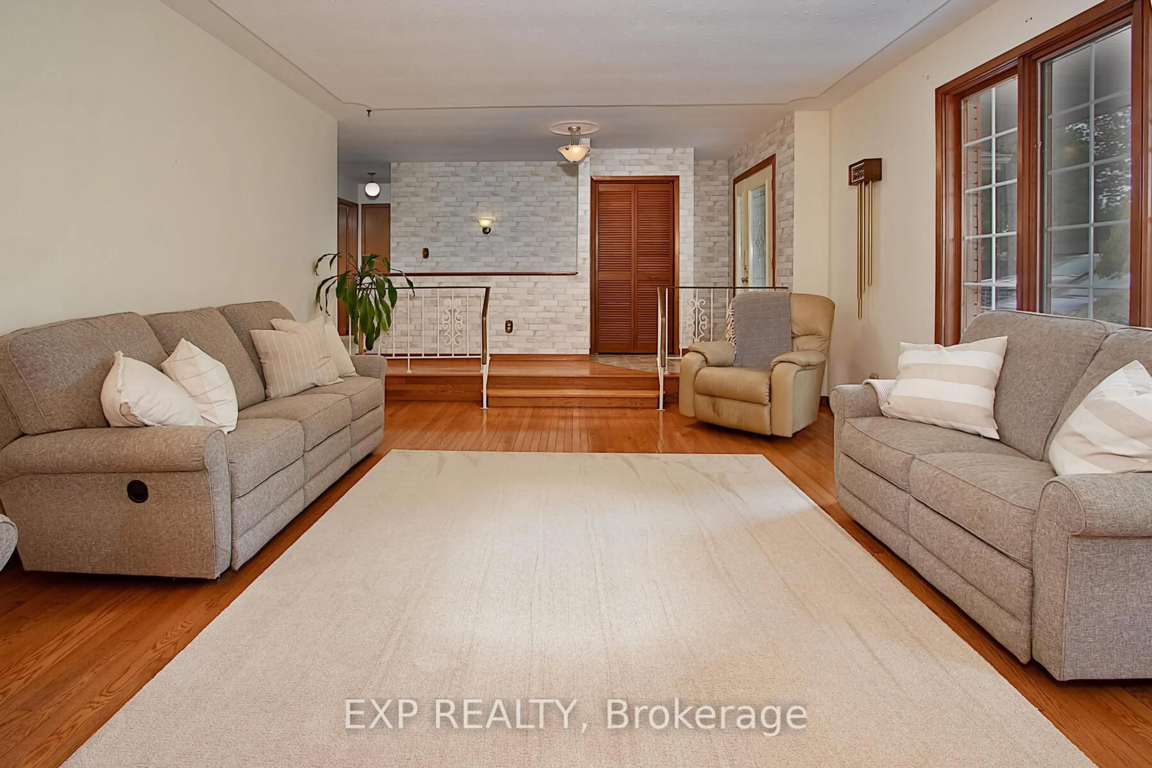 Living room with furniture, unknown for 1265 Gladstone Dr, Thames Centre Ontario N0L 1V0