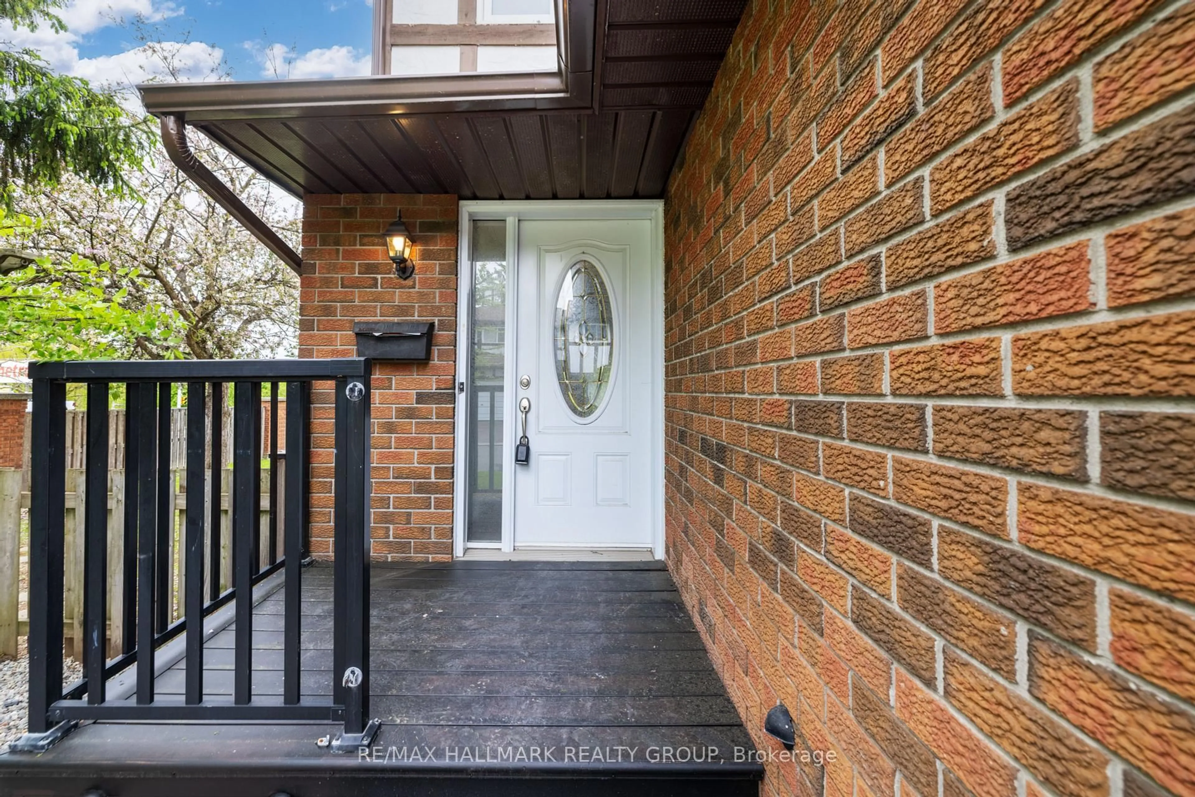 Unknown for 1083 Millwood Crt, Orleans Ontario K1C 3E9