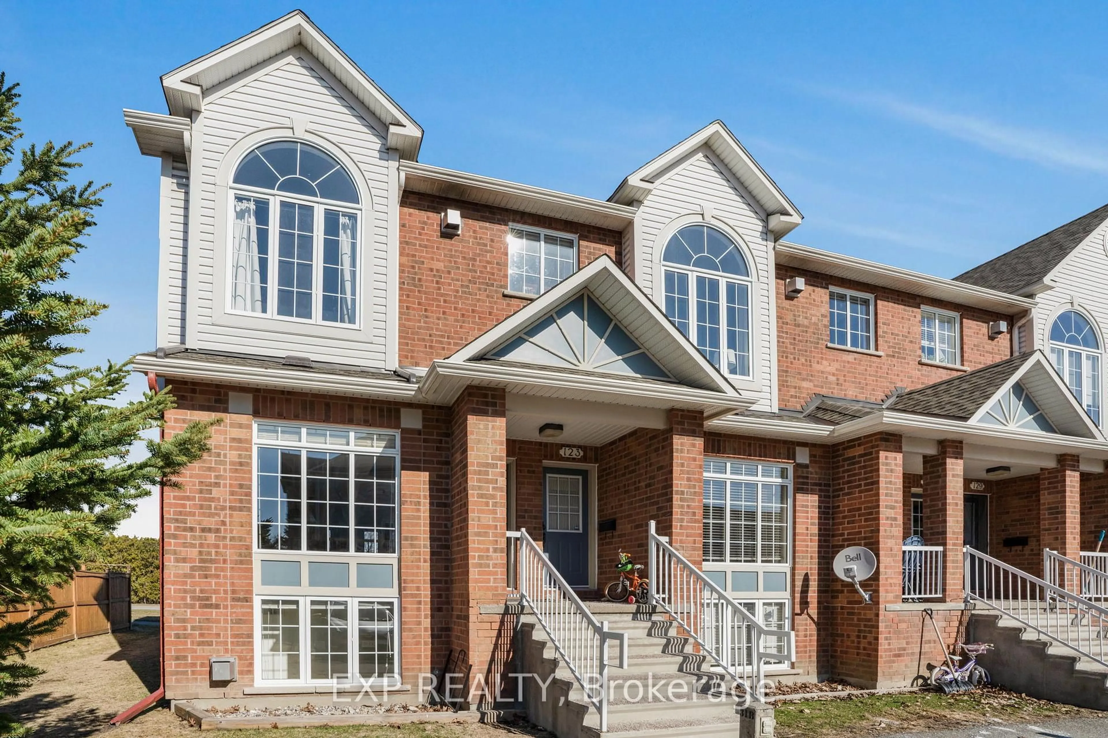 Home with brick exterior material, building for 5 - 70 Edenvale Dr Dr #121, Ottawa Ontario K2K 3N7