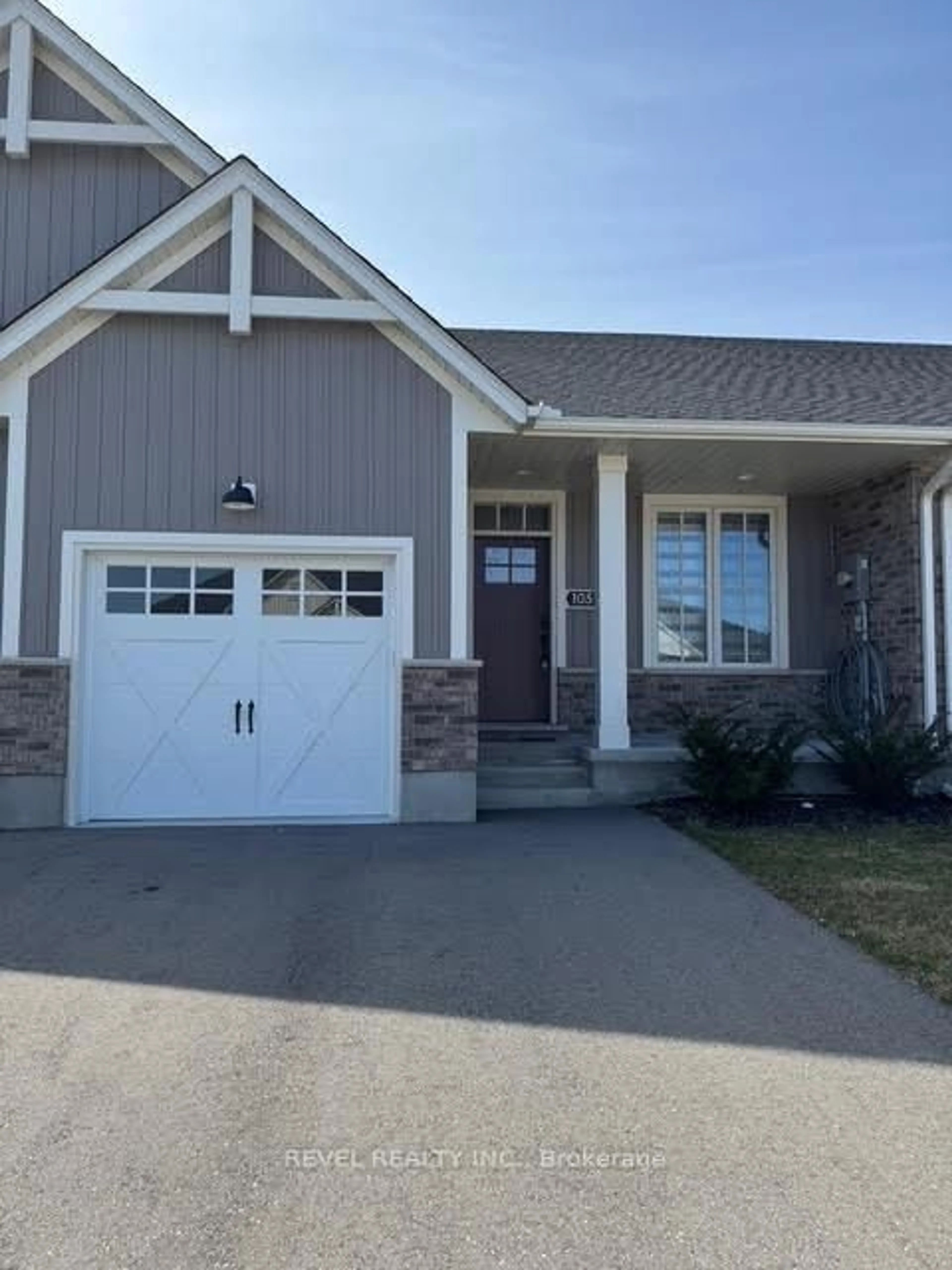 Home with vinyl exterior material, street for 105 Livingston Dr, Tillsonburg Ontario N4G 0J3