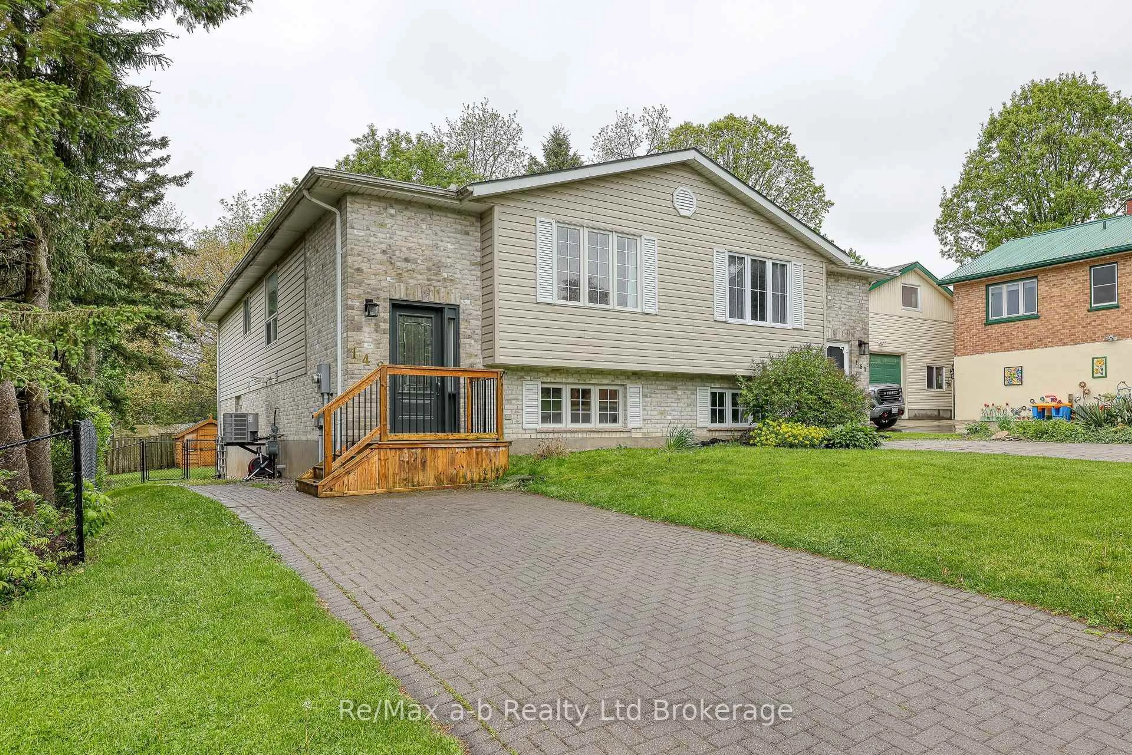 Home with brick exterior material, street for 149 Bruce St, Ingersoll Ontario N5C 4C8