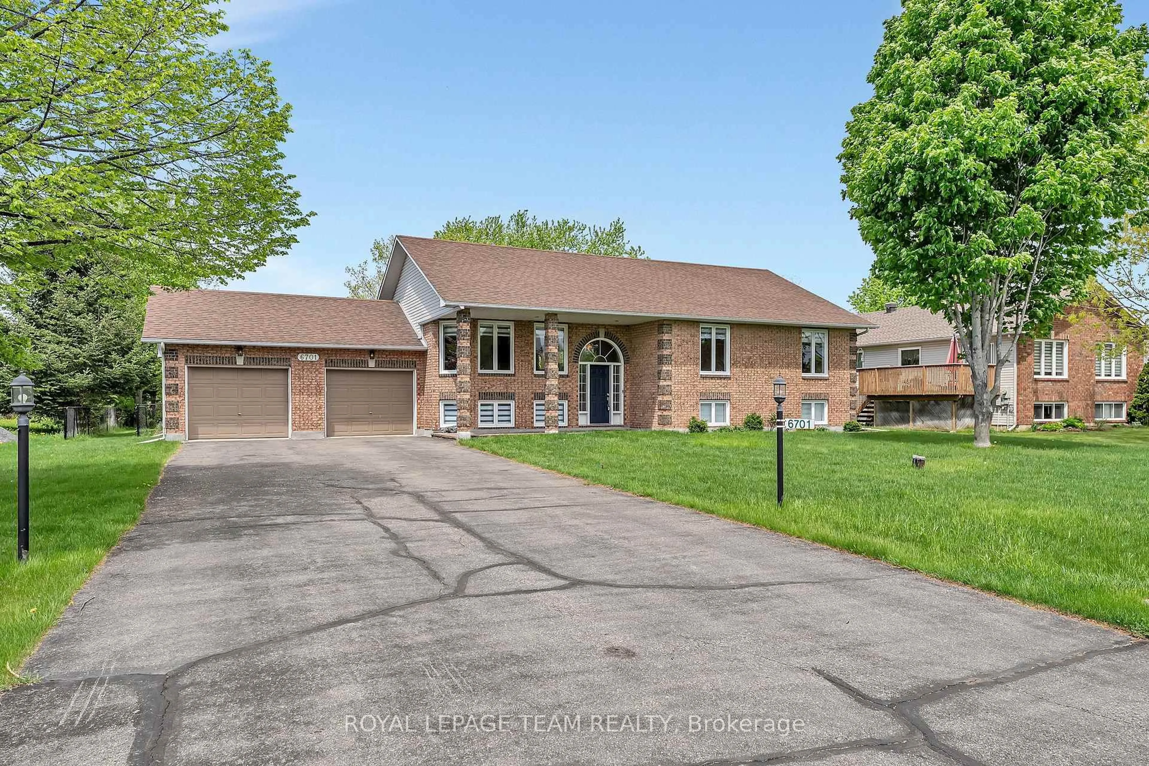 Unknown for 6701 Tommary Dr, Ottawa Ontario K4P 1G8