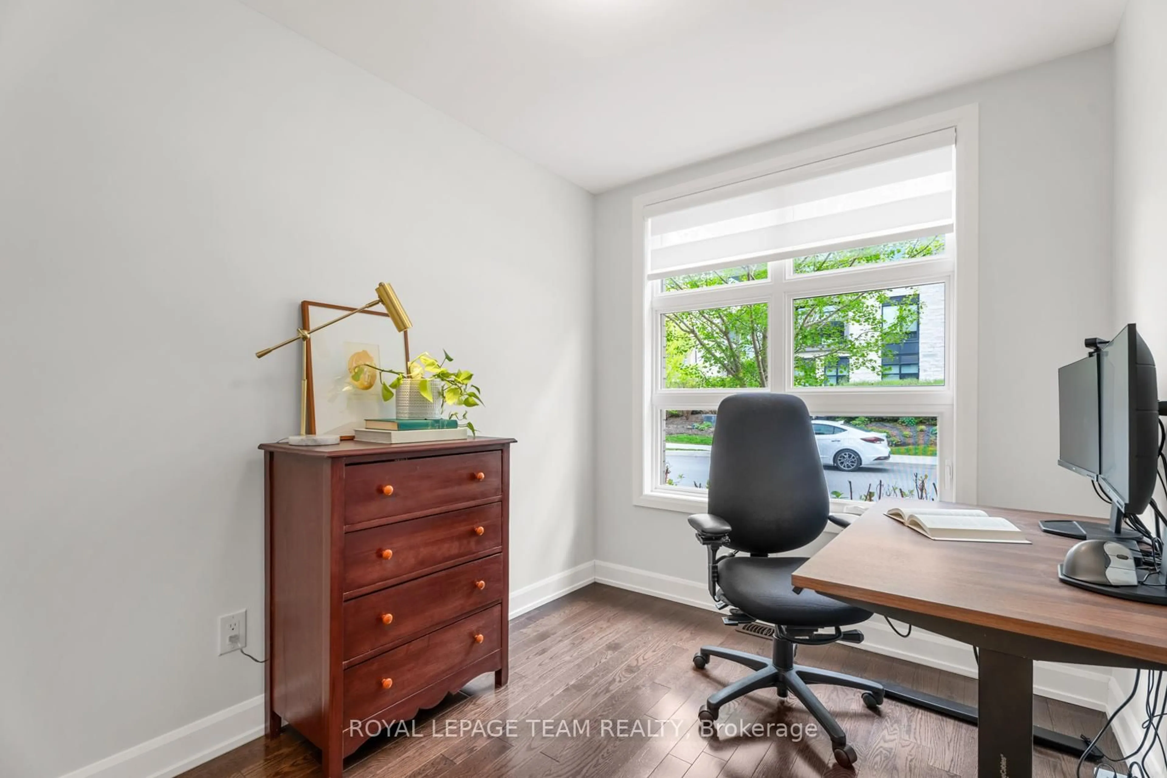 A pic of a room for 513 De Mazenod Ave, Ottawa Ontario K1S 5P7