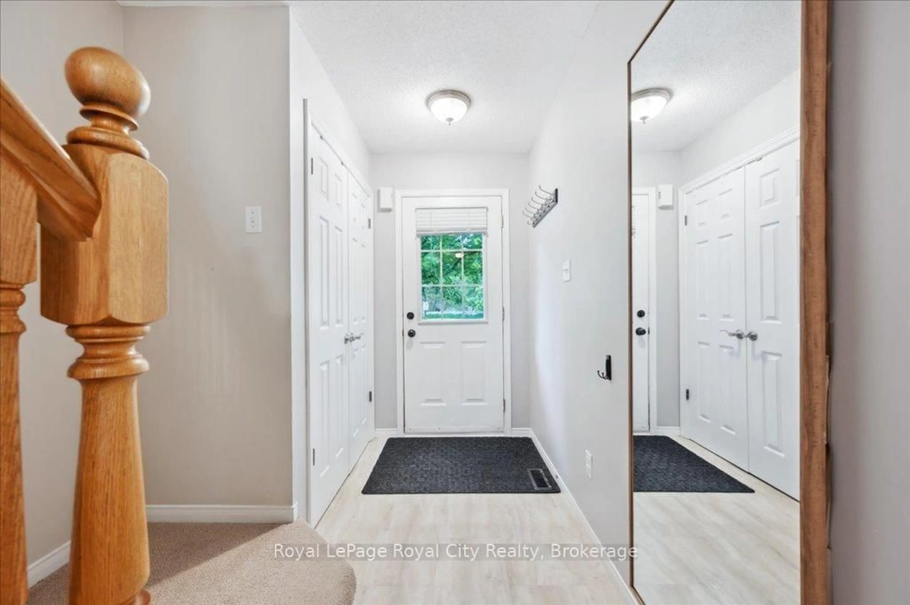 Indoor entryway for 240 London Rd #57, Guelph Ontario N1H 8N8