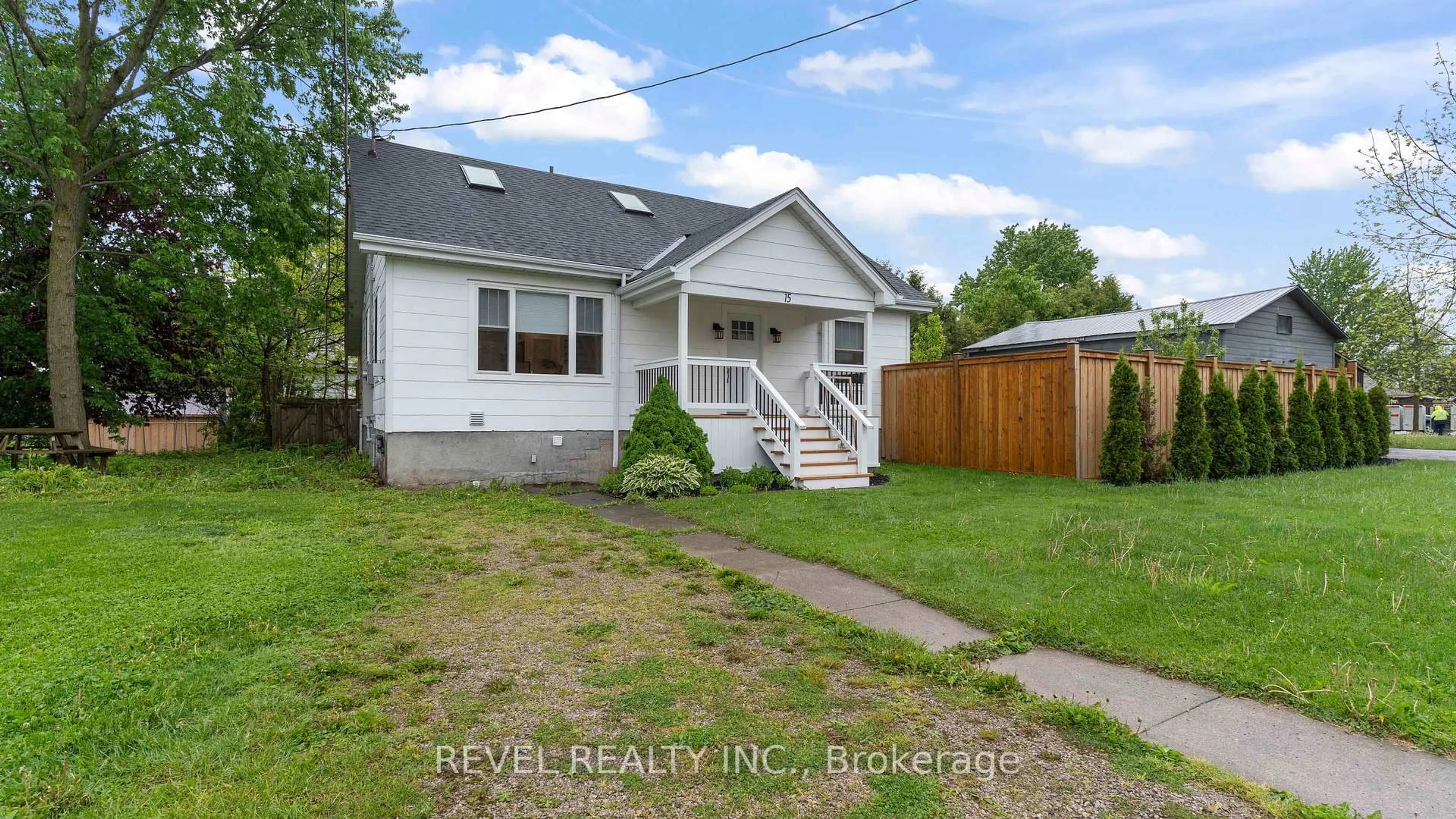 Unknown for 15 Victoria Ave, South Huron Ontario N0M 1M0
