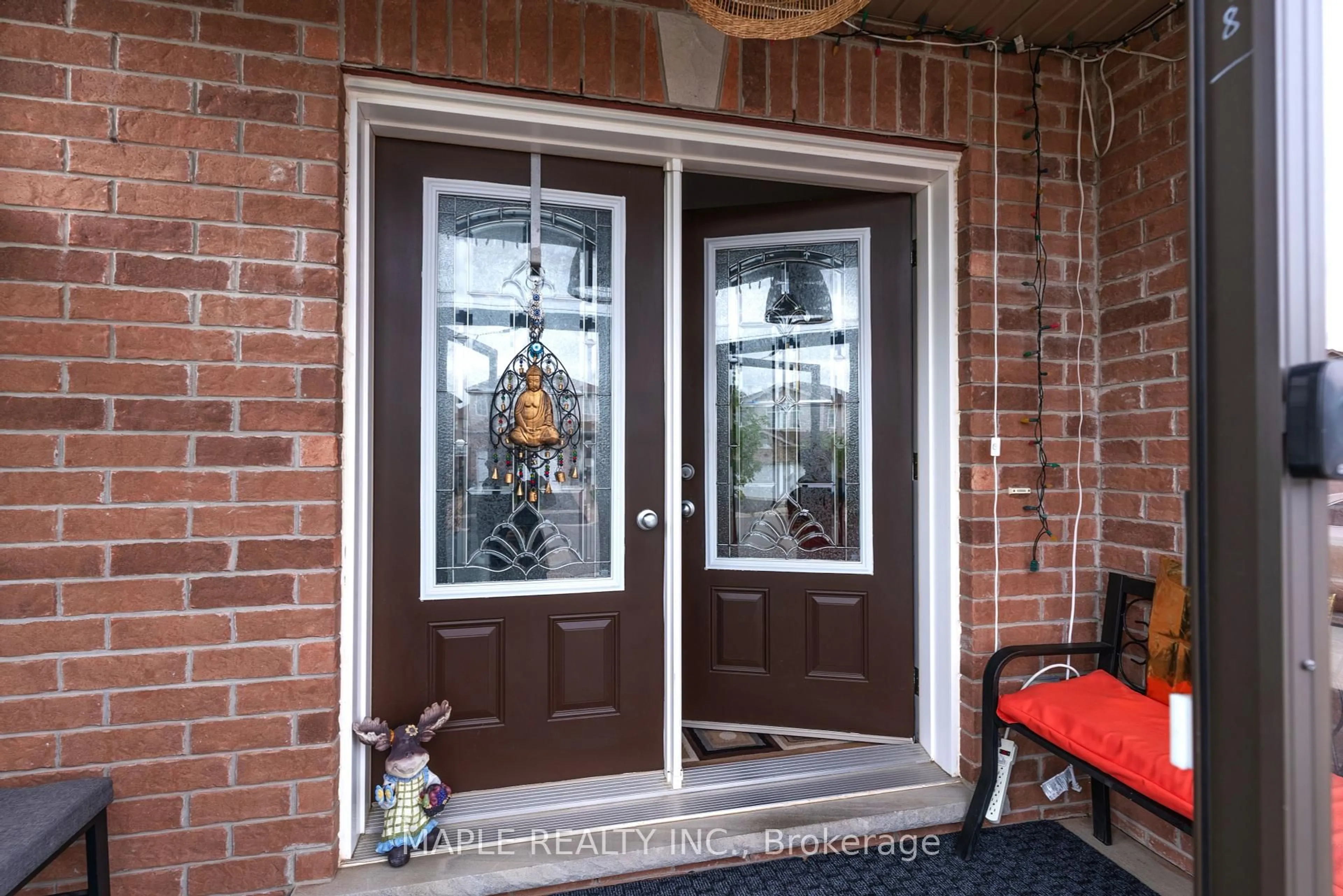 Indoor entryway for 177 Curzon Cres, Guelph Ontario N1K 0B5