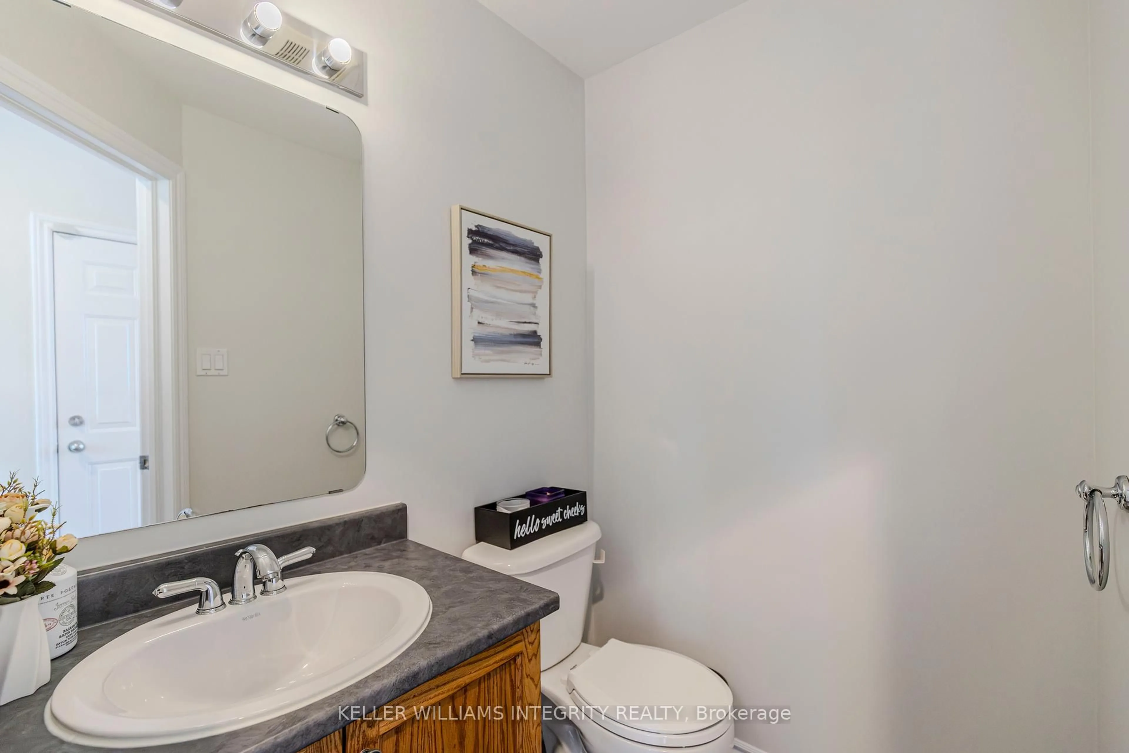 Standard bathroom, unknown for 35 Bellrock Dr, Ottawa Ontario K2K 3J4