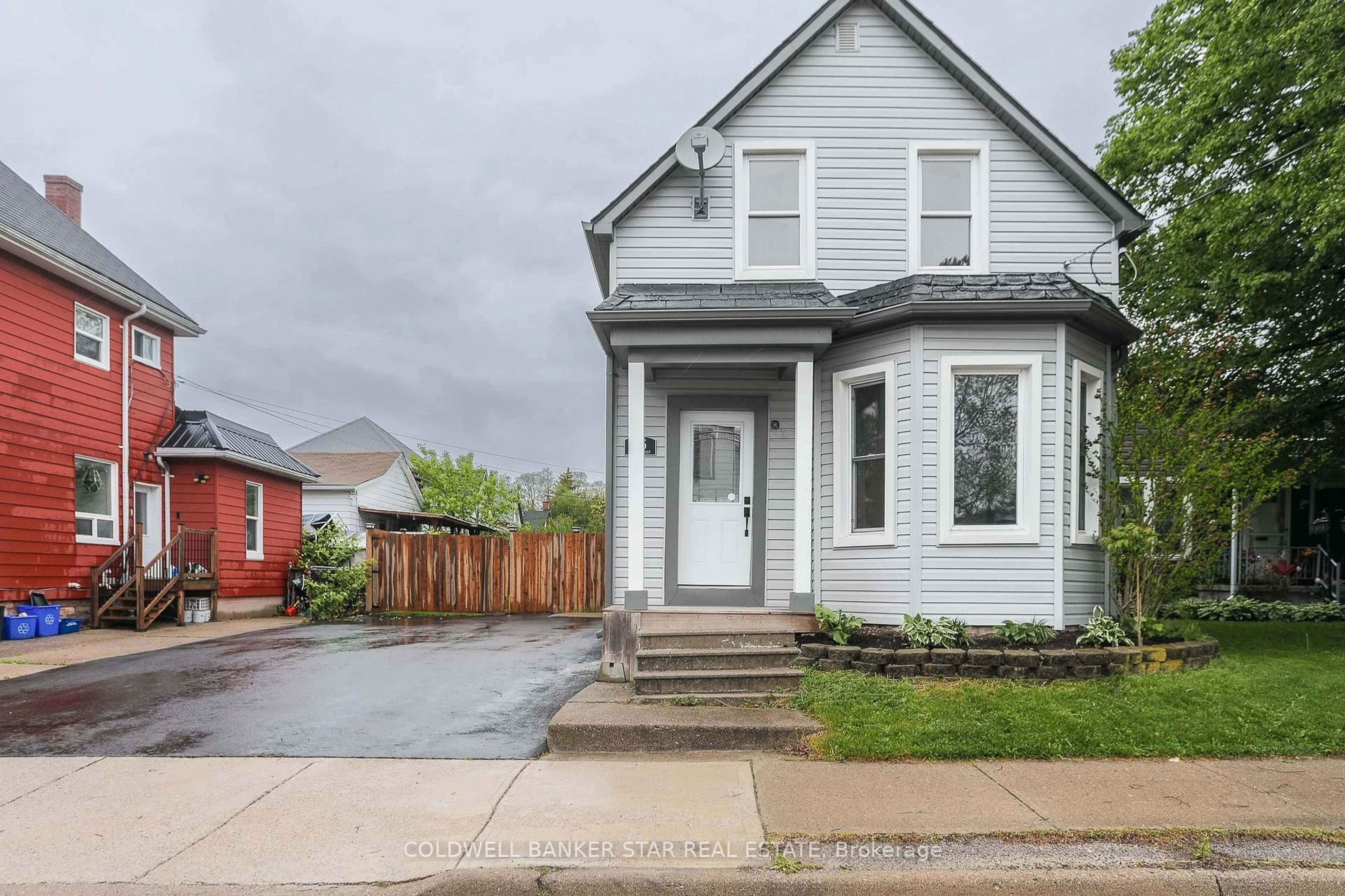 Home with brick exterior material, street for 95 Scott St, St. Thomas Ontario N5P 1L2