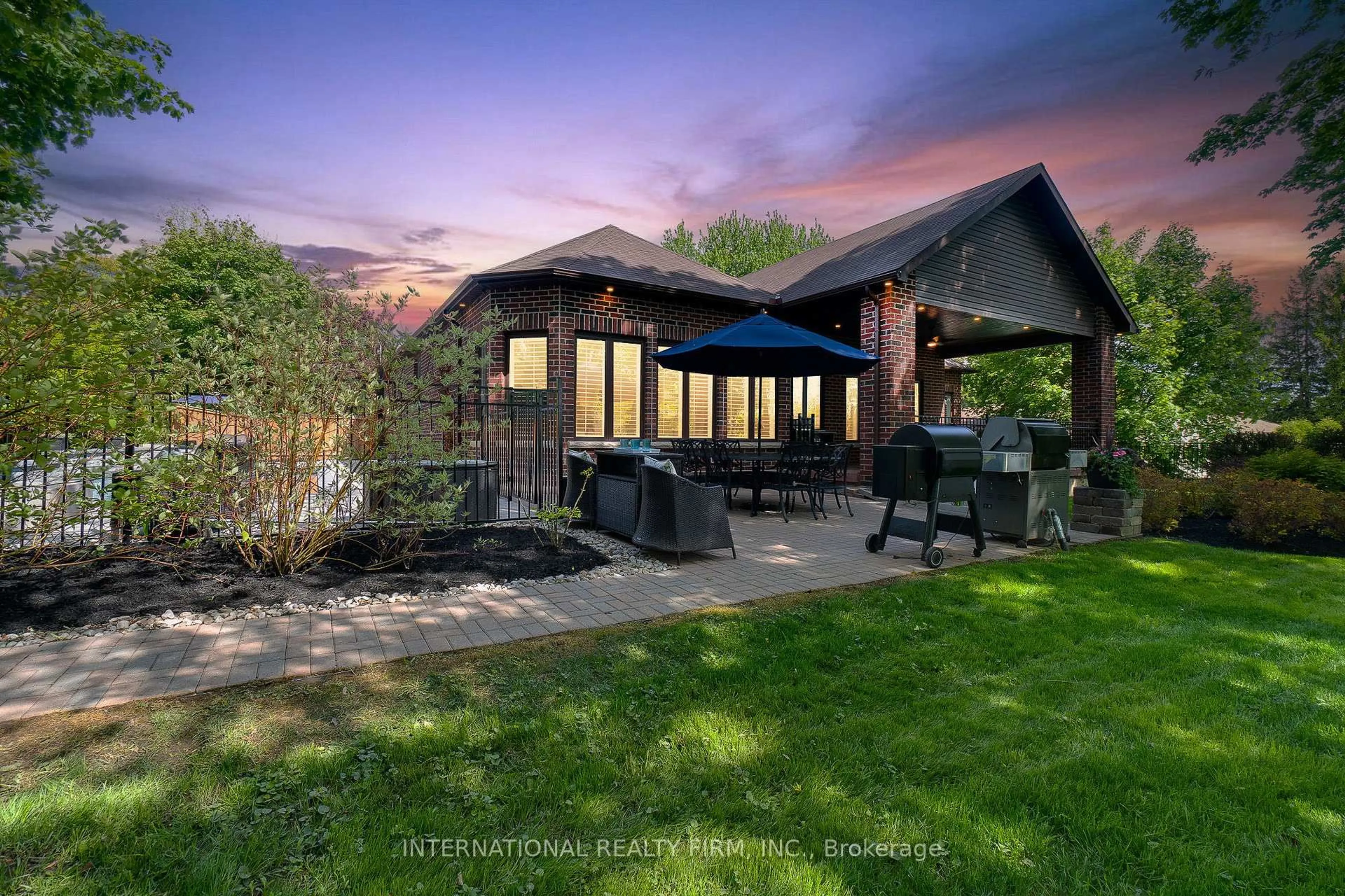 Patio, unknown for 38 Brian Blvd, Hamilton Ontario L8B 0C7