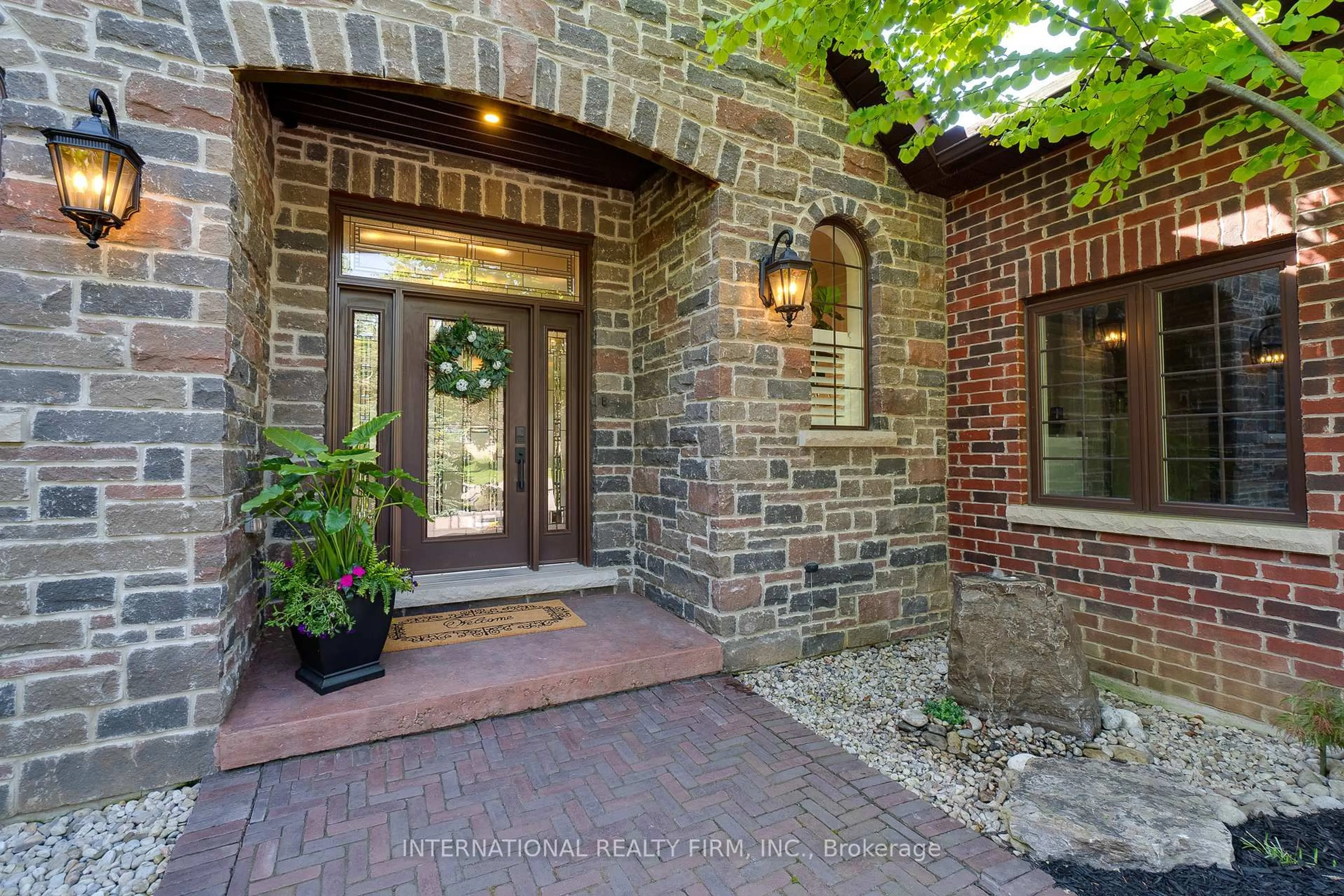 Unknown for 38 Brian Blvd, Hamilton Ontario L8B 0C7