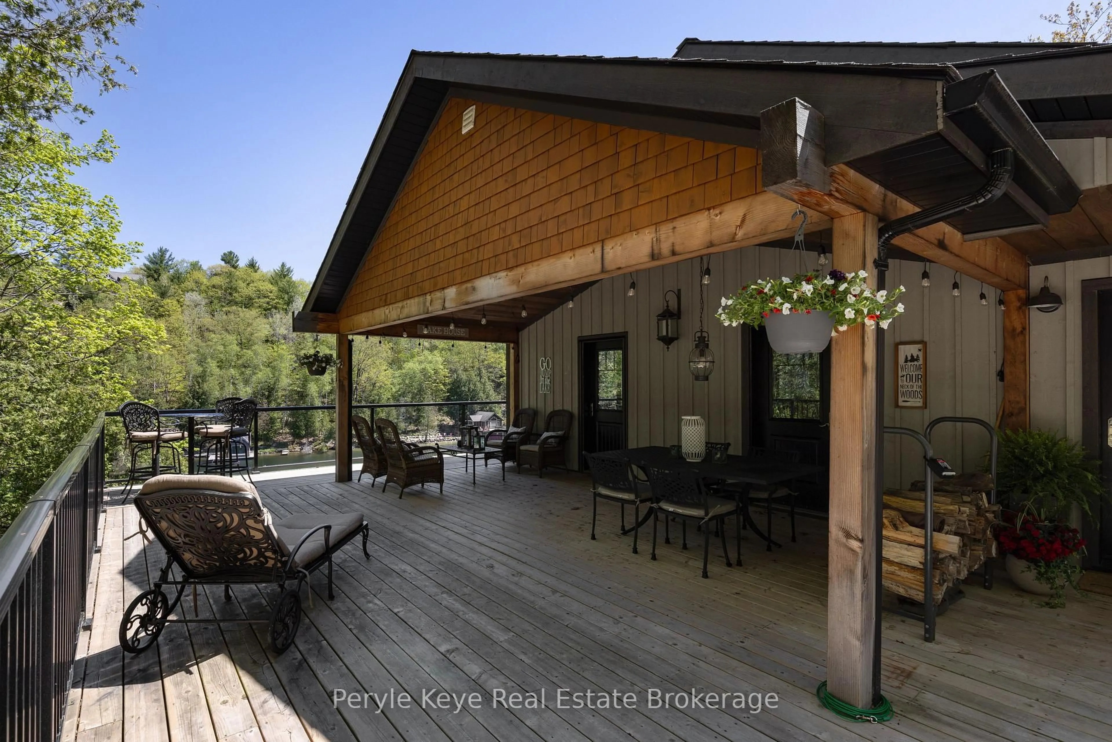 Patio, water/lake/river/ocean view for 1051 Lakeview Rd, Muskoka Lakes Ontario P0B 1M0
