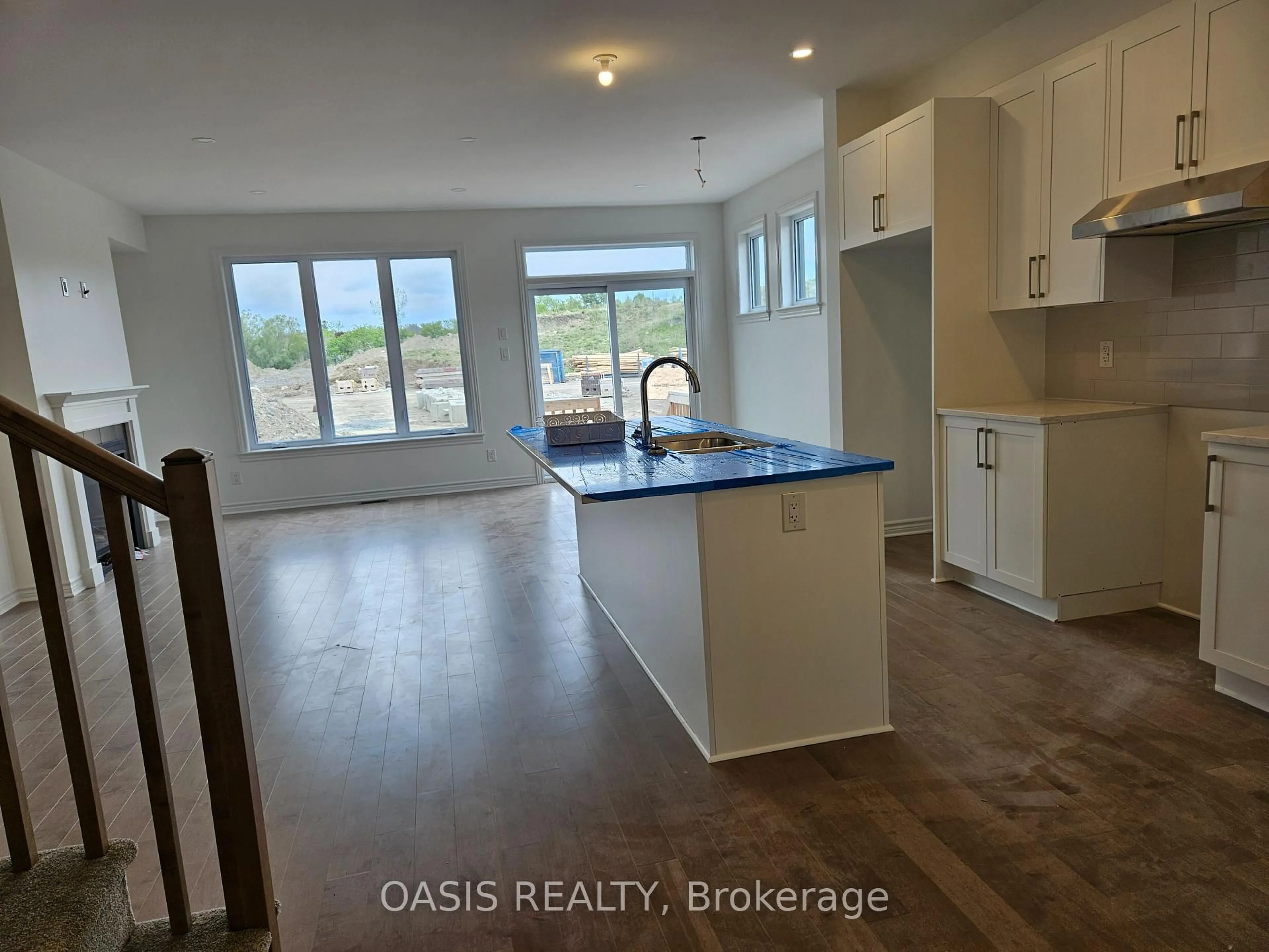 Open concept kitchen, unknown for 1045 Cope Dr, Stittsville Ontario K2S 3B5