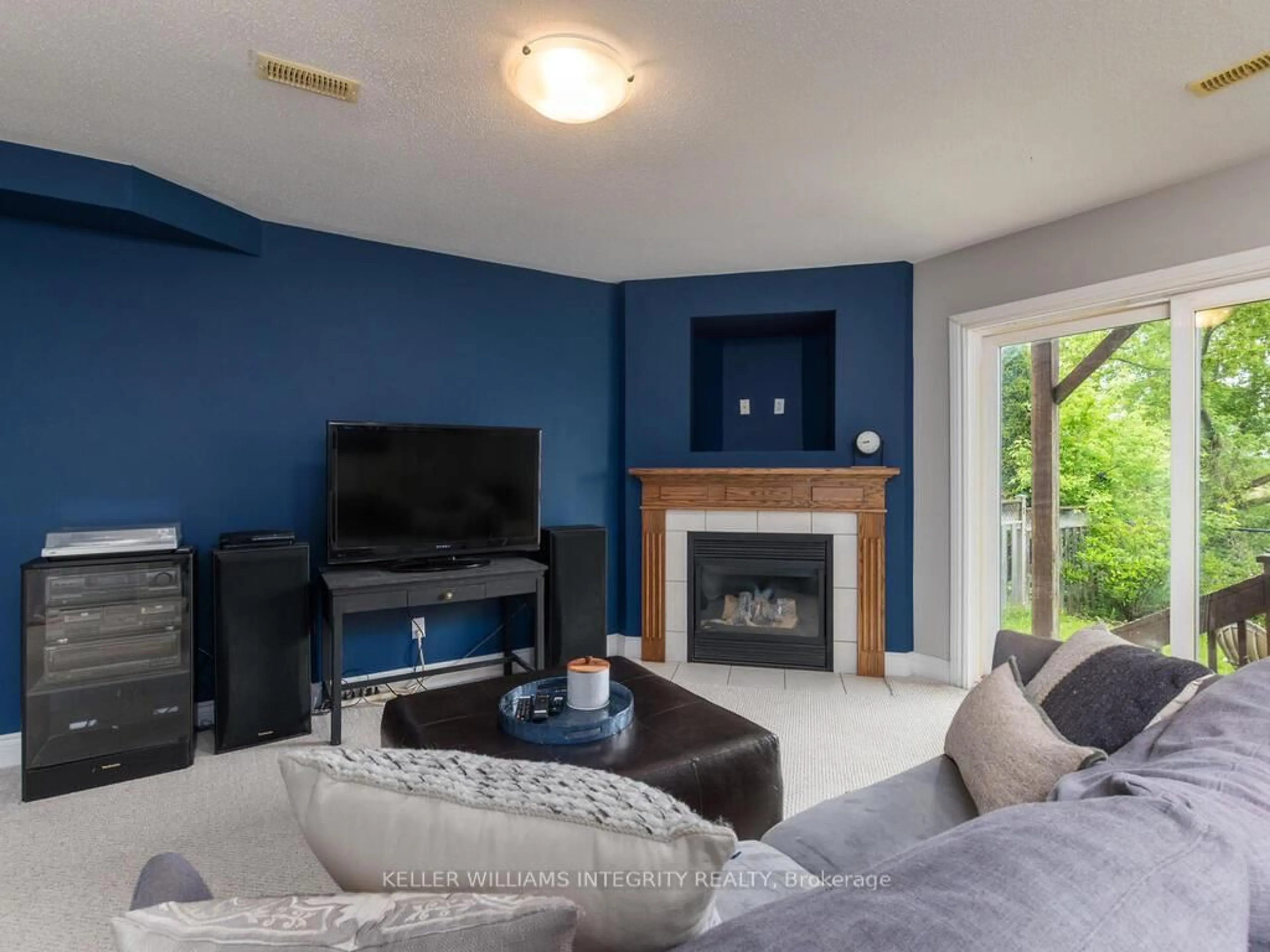Living room with furniture, unknown for 72 Castle Glen Cres, Ottawa Ontario K2L 4H1