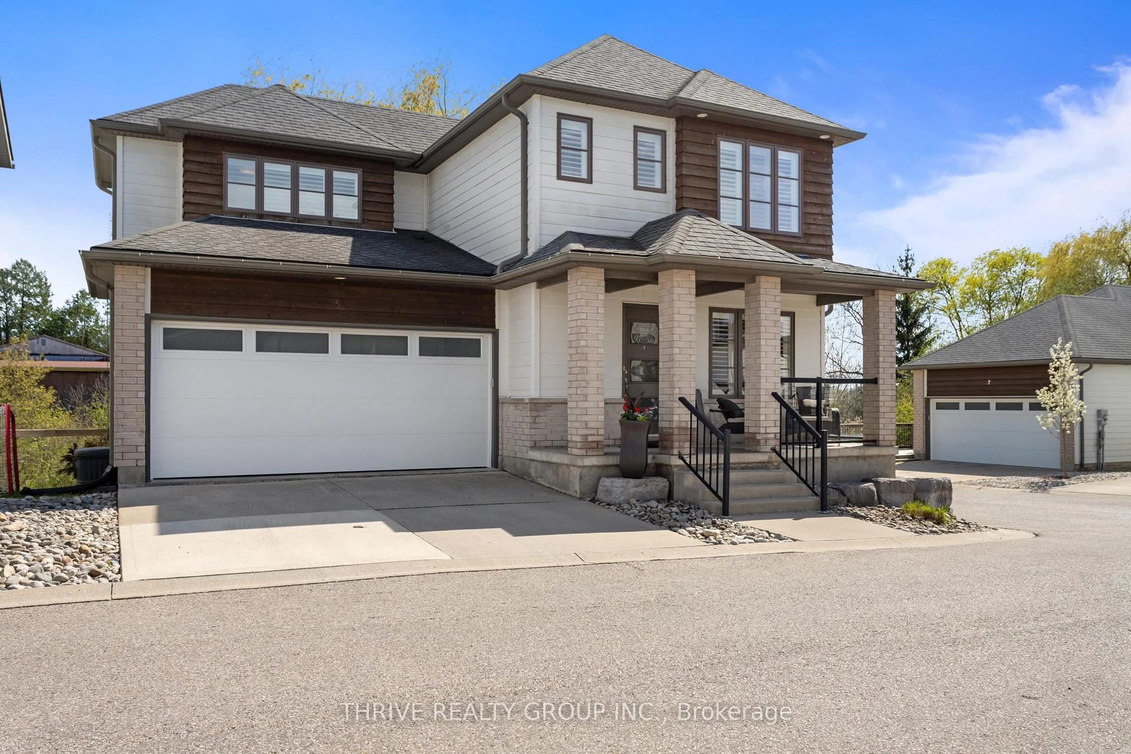 Home with brick exterior material, street for 727 Apricot Dr #5, London South Ontario N6K 5A7