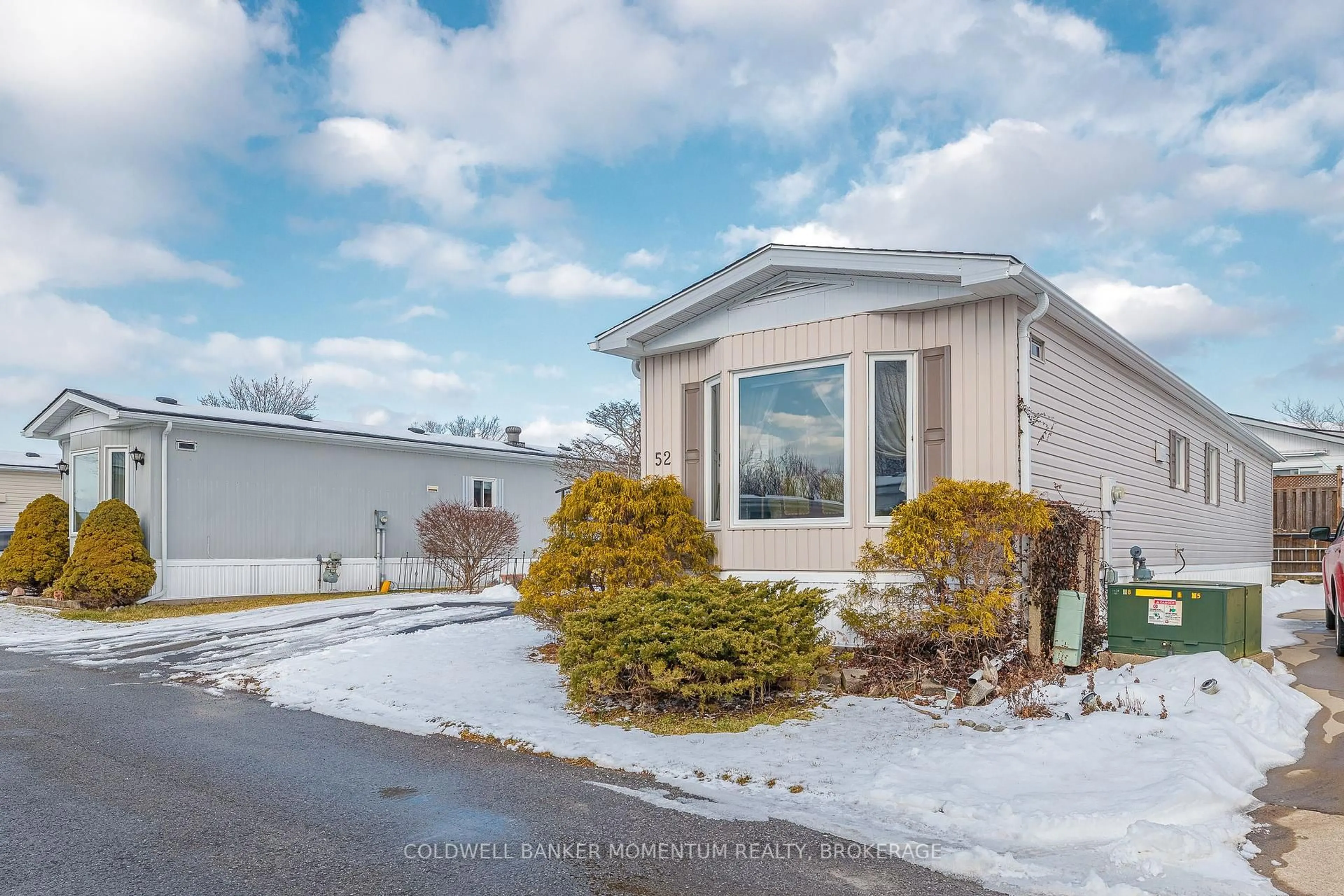 Home with vinyl exterior material, unknown for 3033 Townline Rd #52, Fort Erie Ontario L0R 1S0