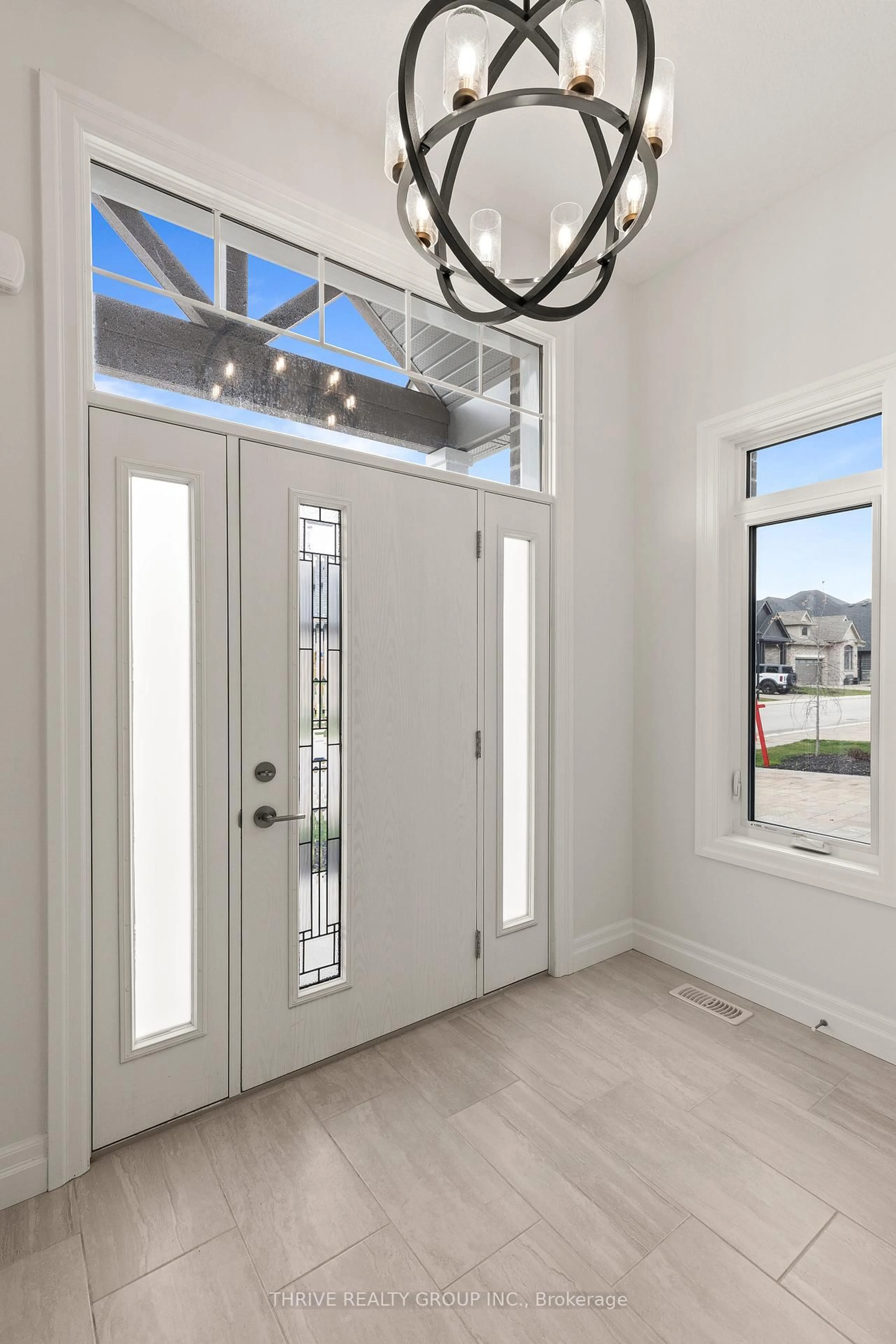 Indoor entryway for 1061 Eagletrace Dr #3, London North Ontario N6G 0T3