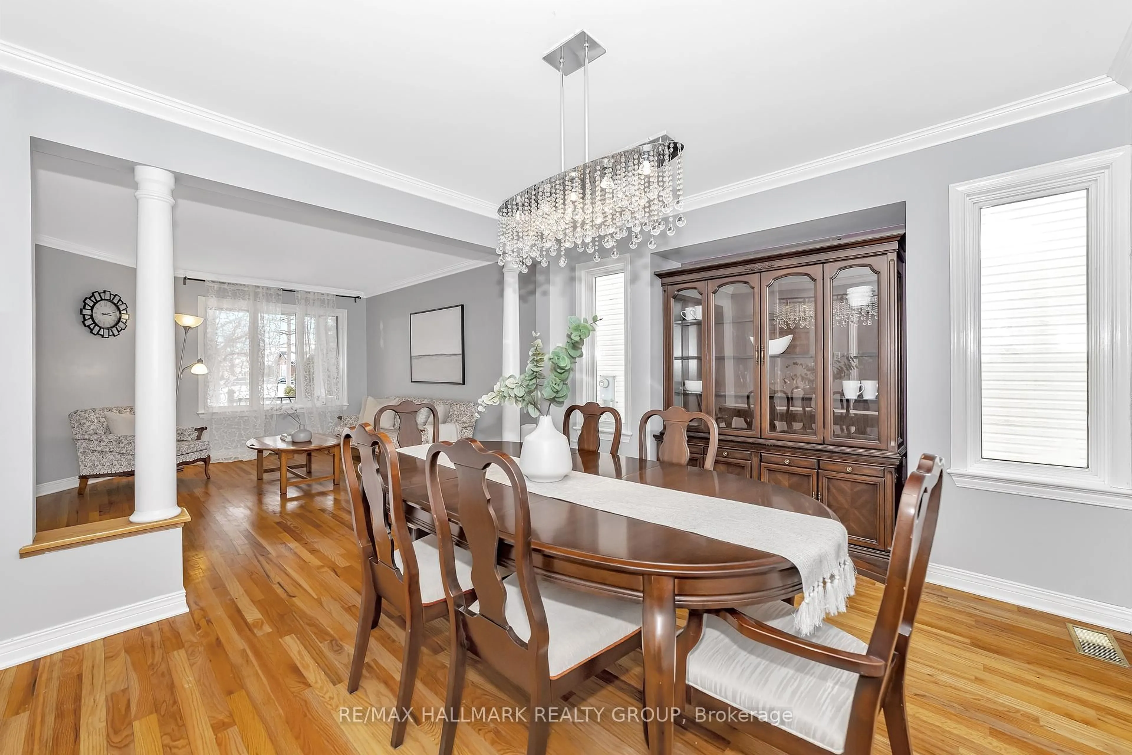 Dining room, wood/laminate floor for 63 NEWBOROUGH Cres, Ottawa Ontario K2G 6A5