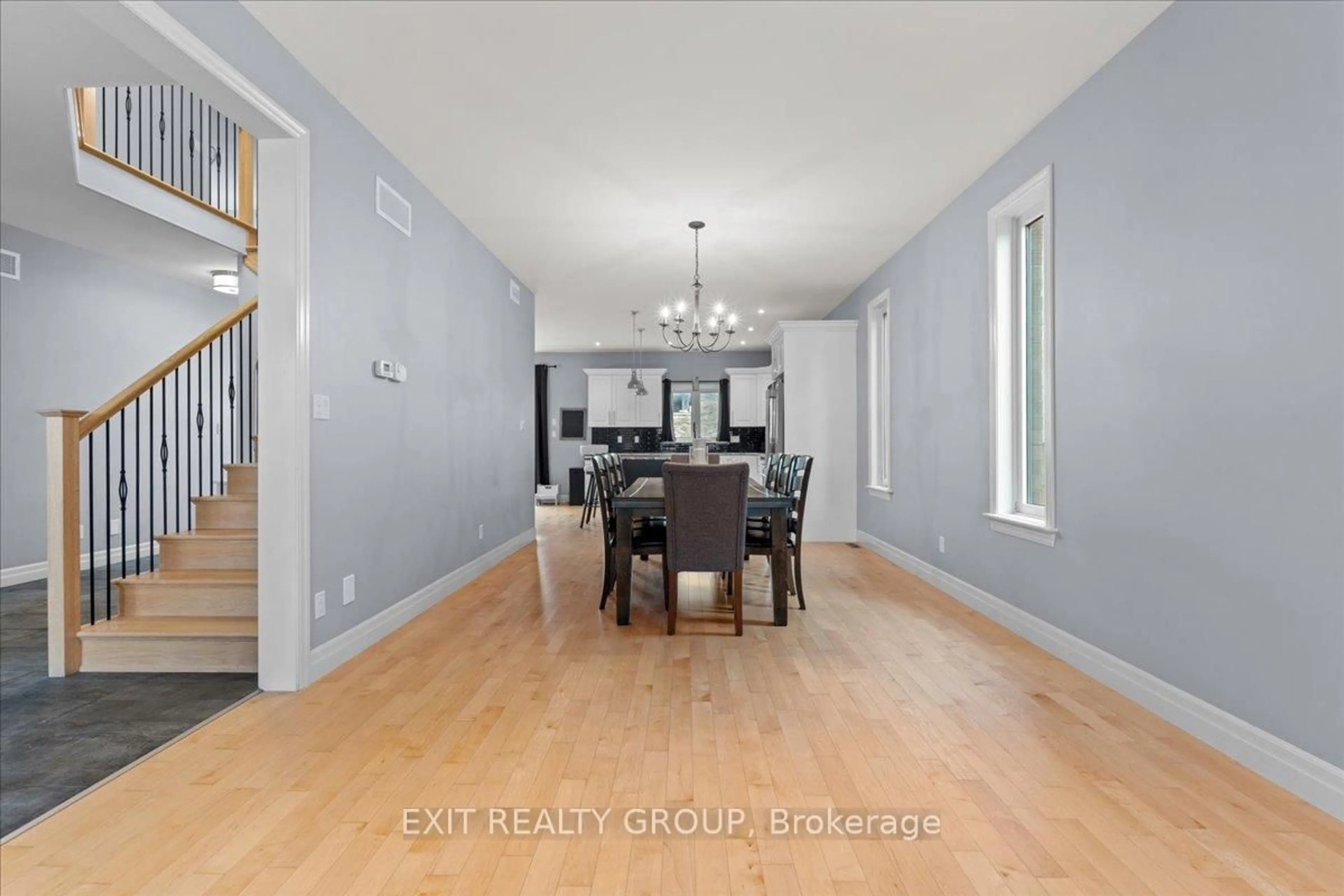 Unknown for 32 Vertis Crt, Belleville Ontario K8N 0C9