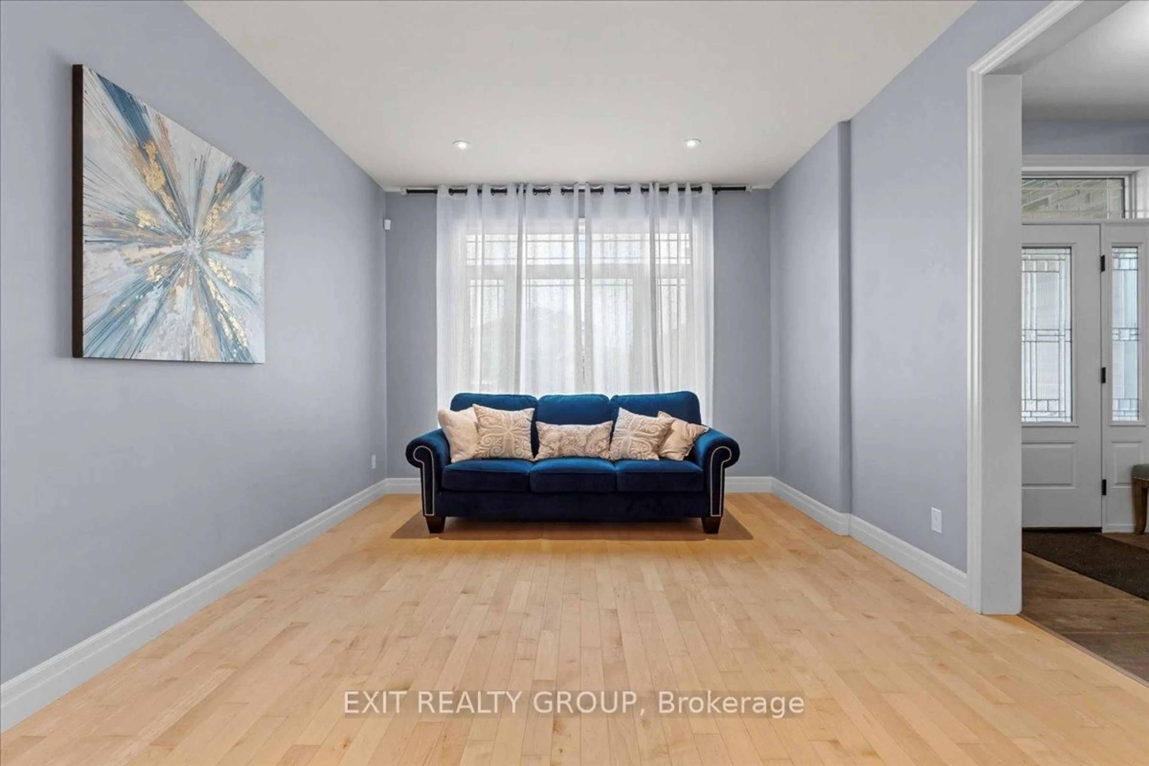 Living room with furniture, unknown for 32 Vertis Crt, Belleville Ontario K8N 0C9