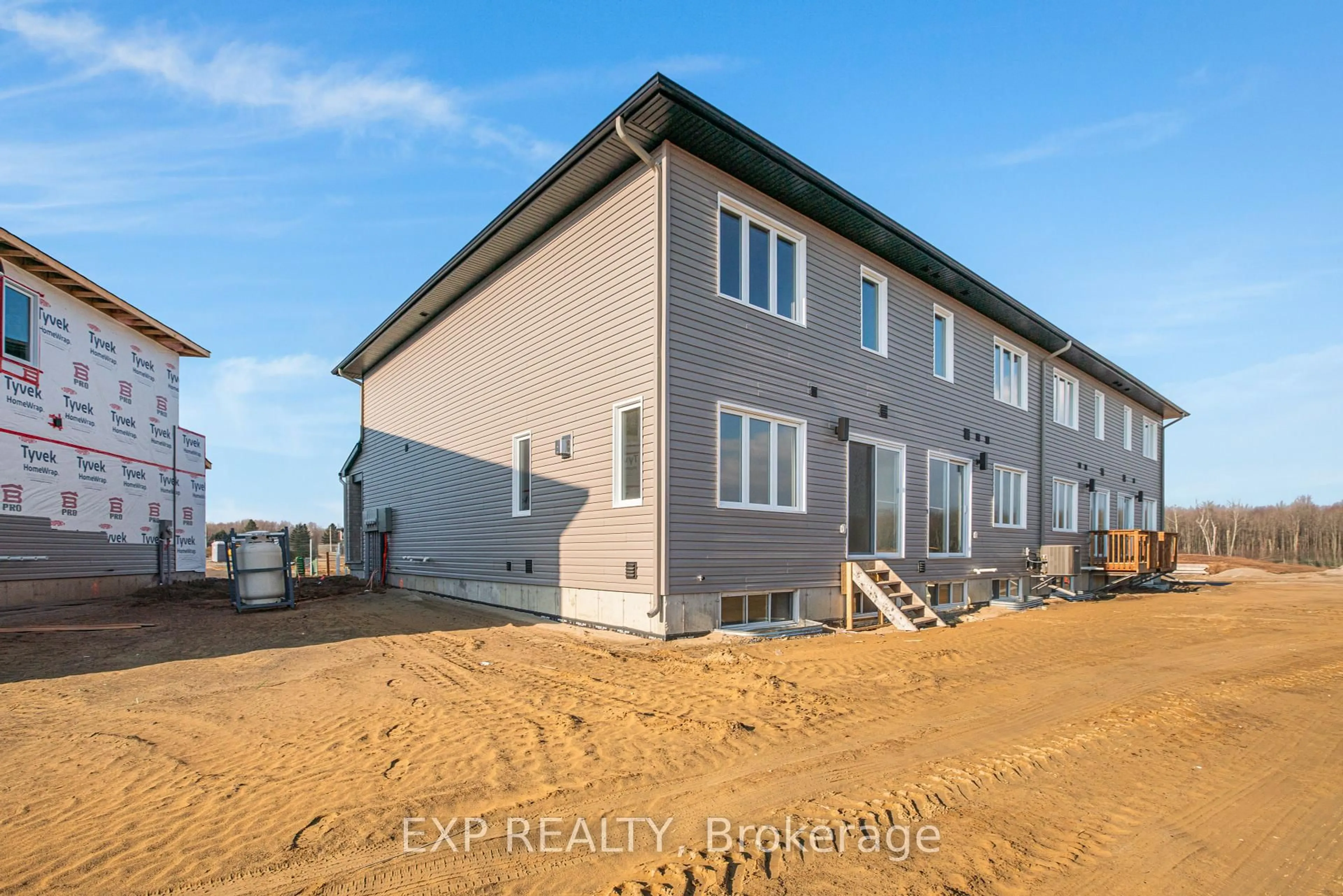 Home with vinyl exterior material, unknown for 347 Hazel Cres, The Nation Ontario K0A 2M0
