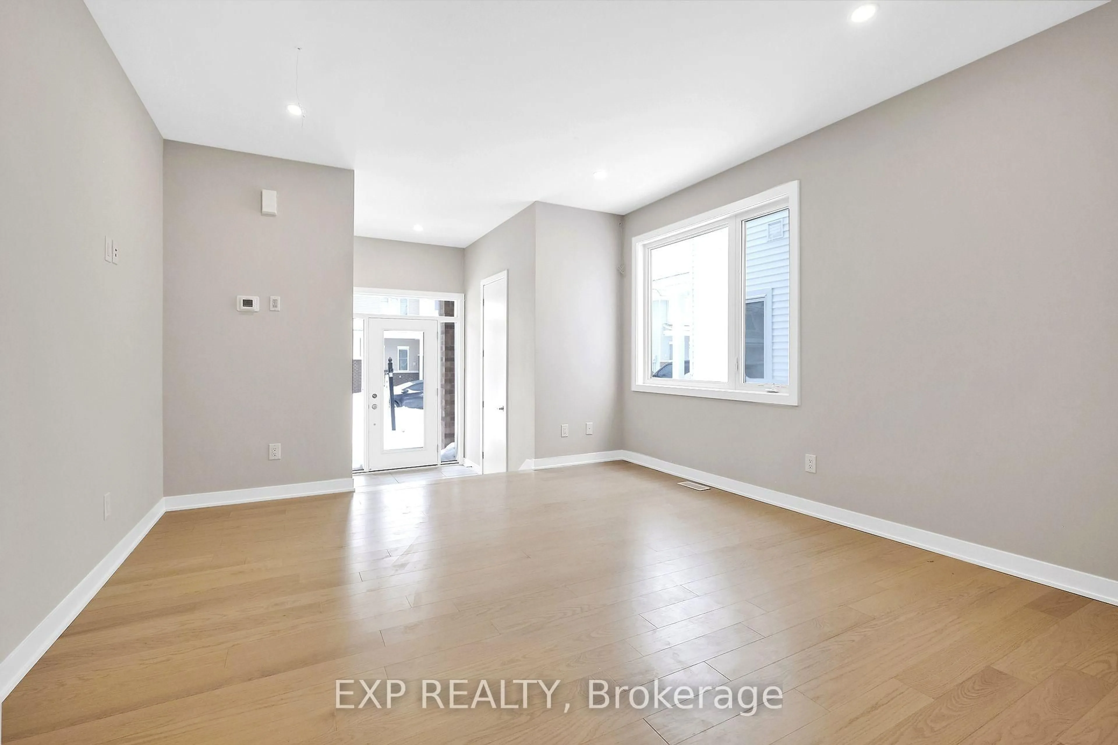 A pic of a room for 98 PIZZICATO St, Ottawa Ontario K1C 7G4
