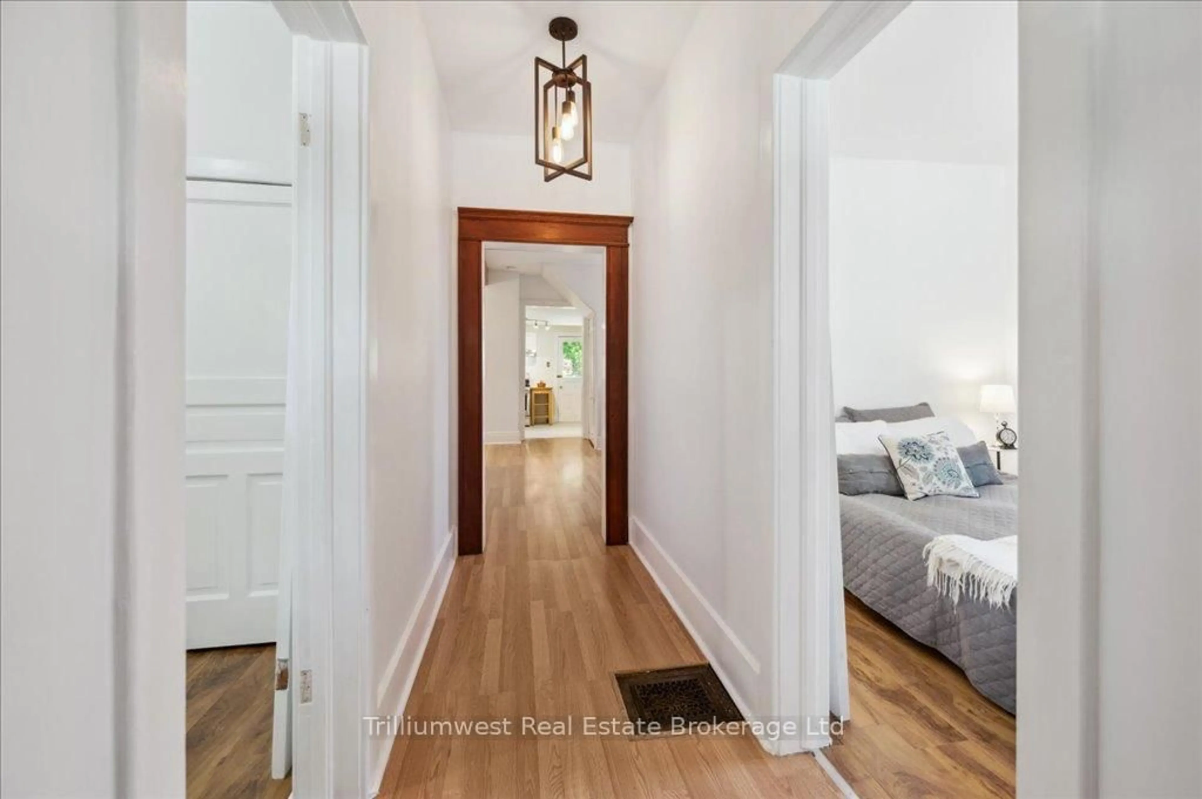 Indoor entryway for 6 Walter St, Guelph Ontario N1E 5P1