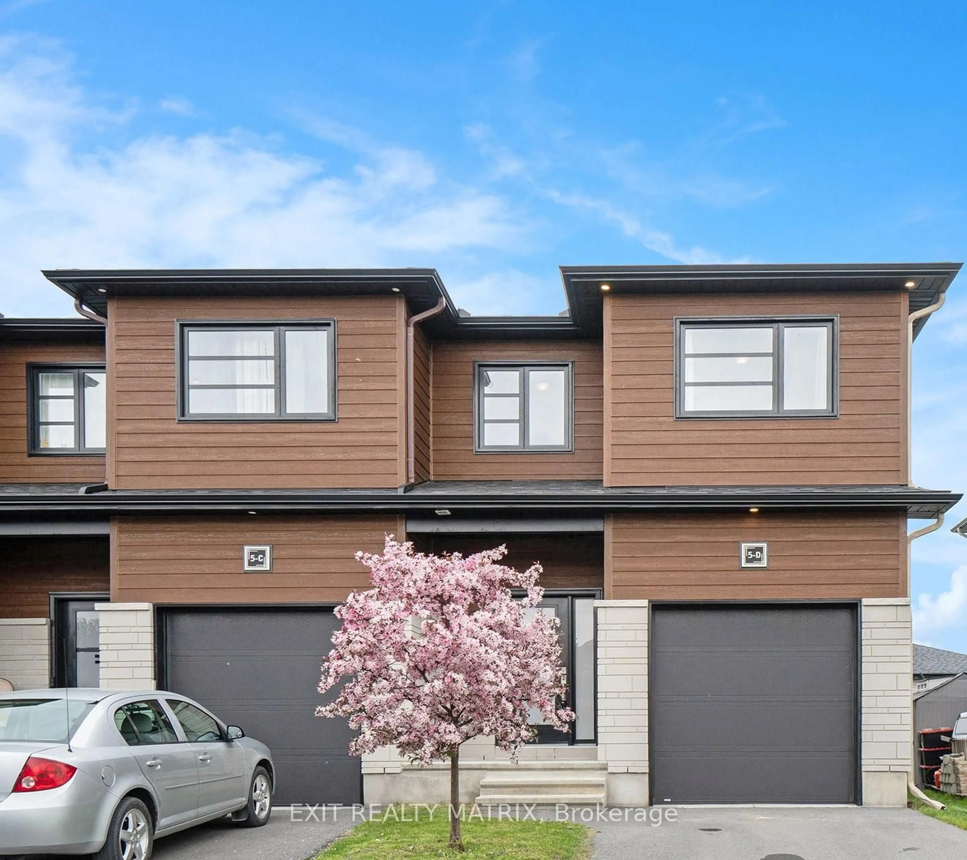 Home with vinyl exterior material, street for 5 Flagstone Private Lane #D, North Stormont Ontario K0A 1R0
