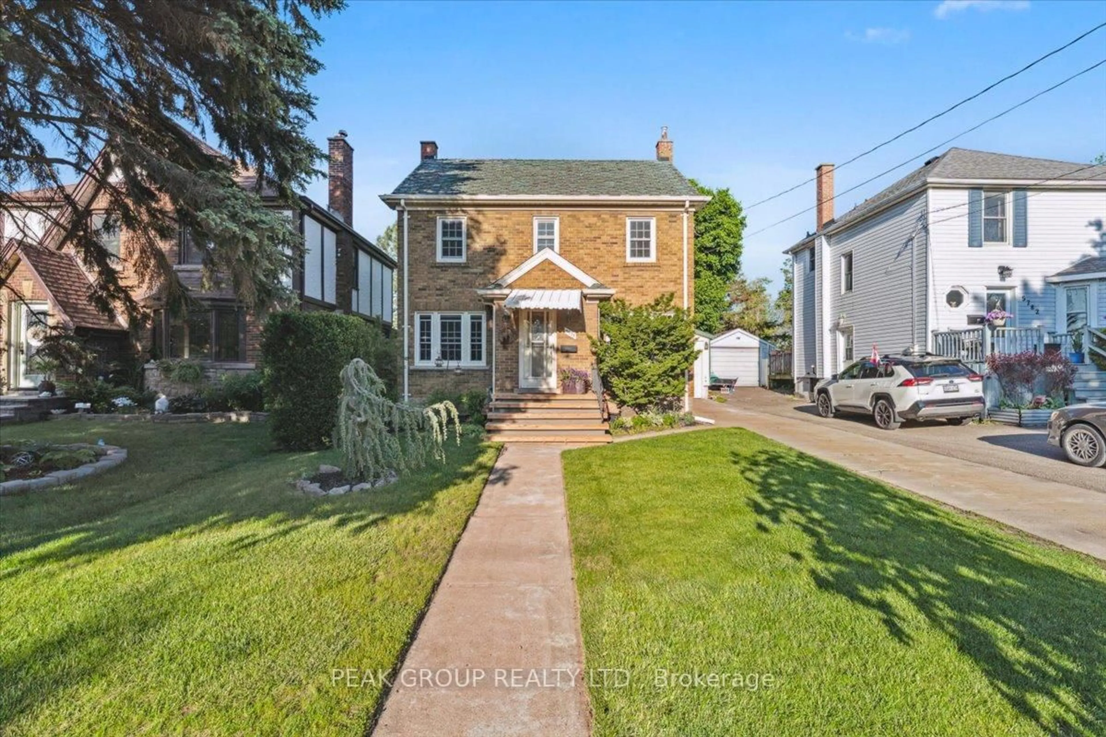 A pic from outside/outdoor area/front of a property/back of a property/a pic from drone, street for 5778 Mouland Ave, Niagara Falls Ontario L2G 5N7