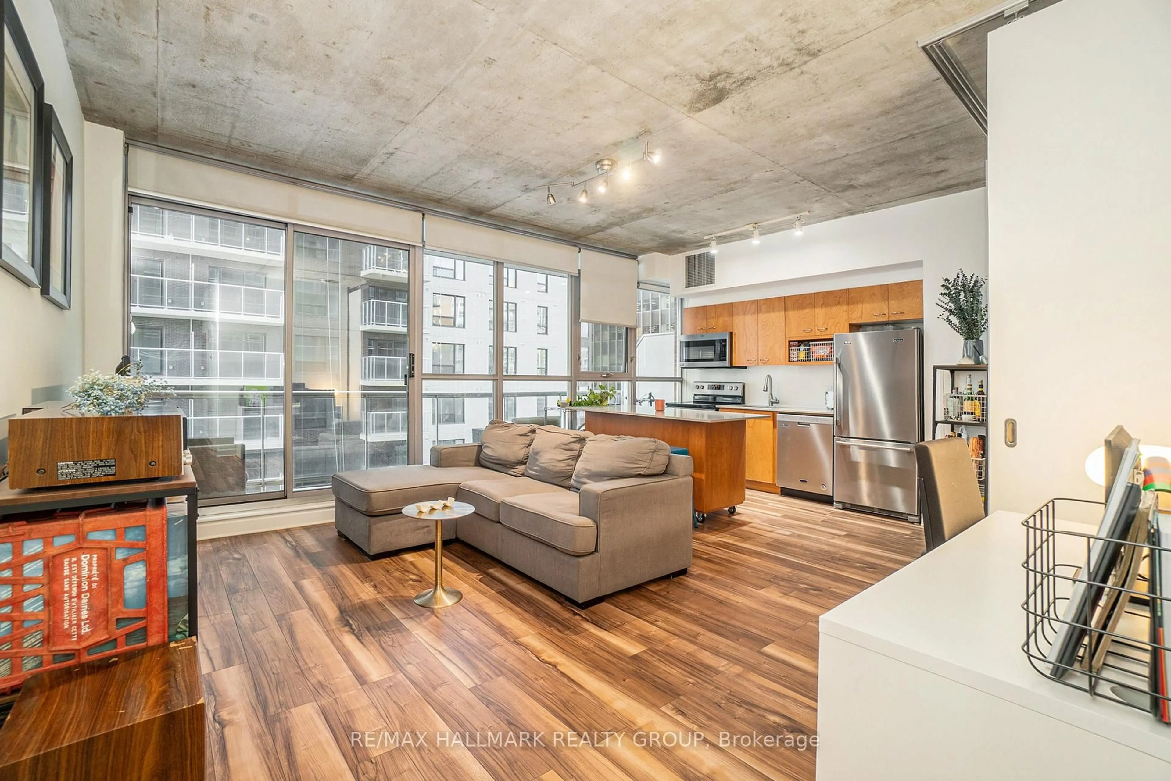Open concept kitchen, cement floor for 179 GEORGE St #704, Ottawa Ontario K1N 1J8