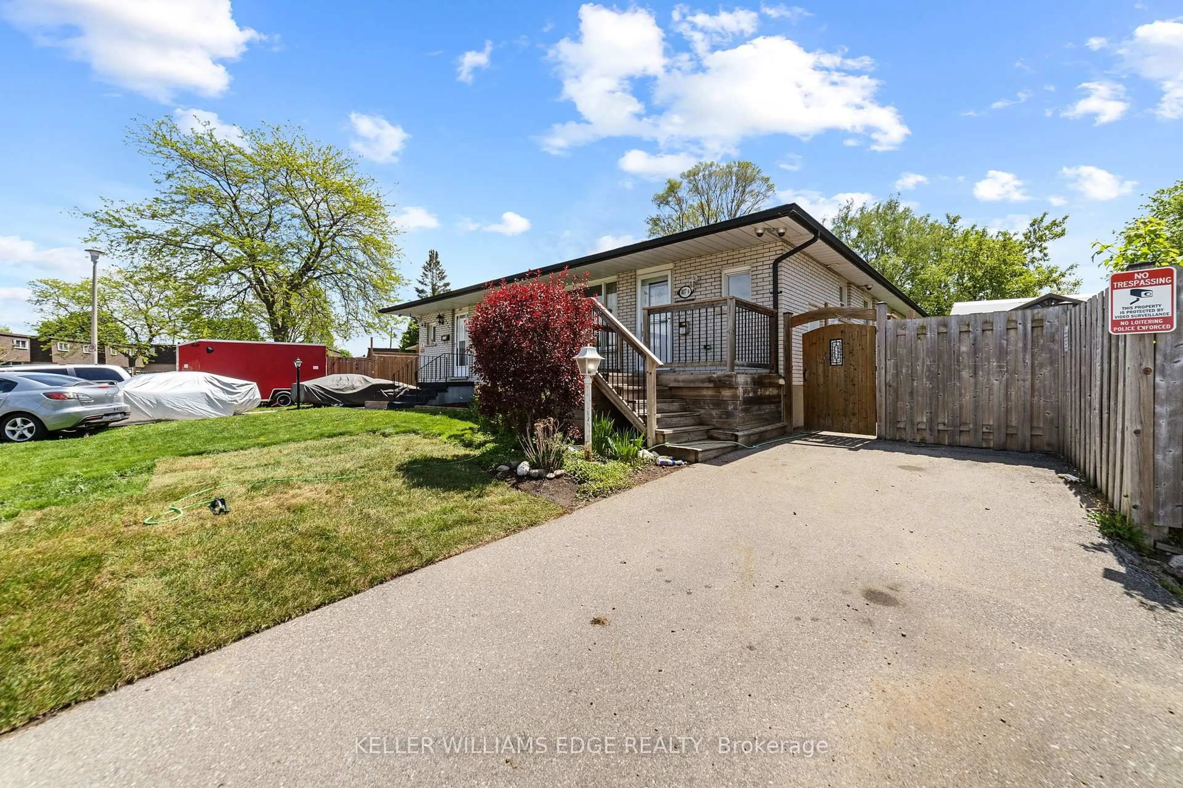A pic from outside/outdoor area/front of a property/back of a property/a pic from drone, street for 807 Patterson Pl #B, Cambridge Ontario N3H 2N2