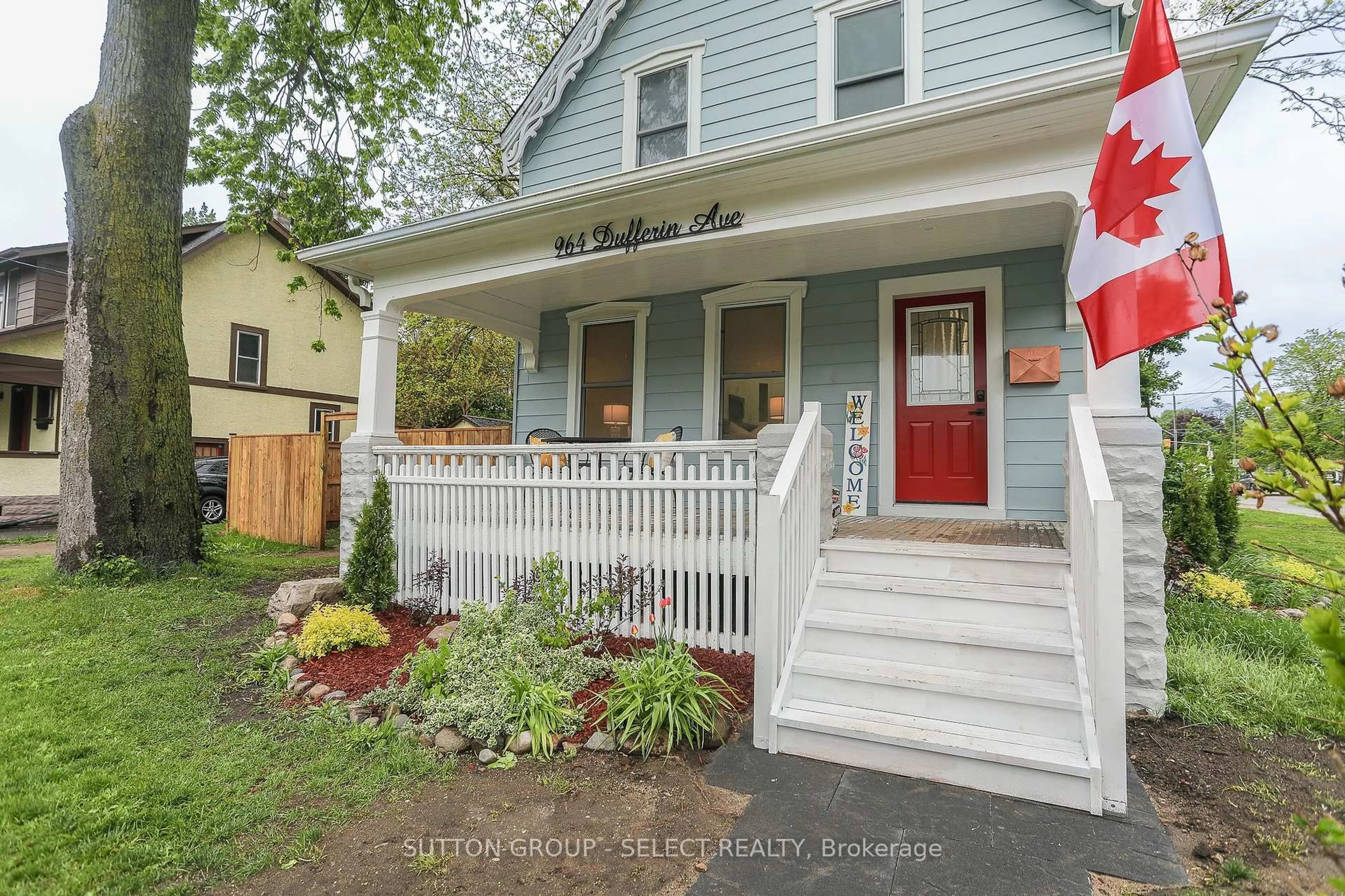 Unknown for 964 Dufferin Ave, London East Ontario N5W 3K2