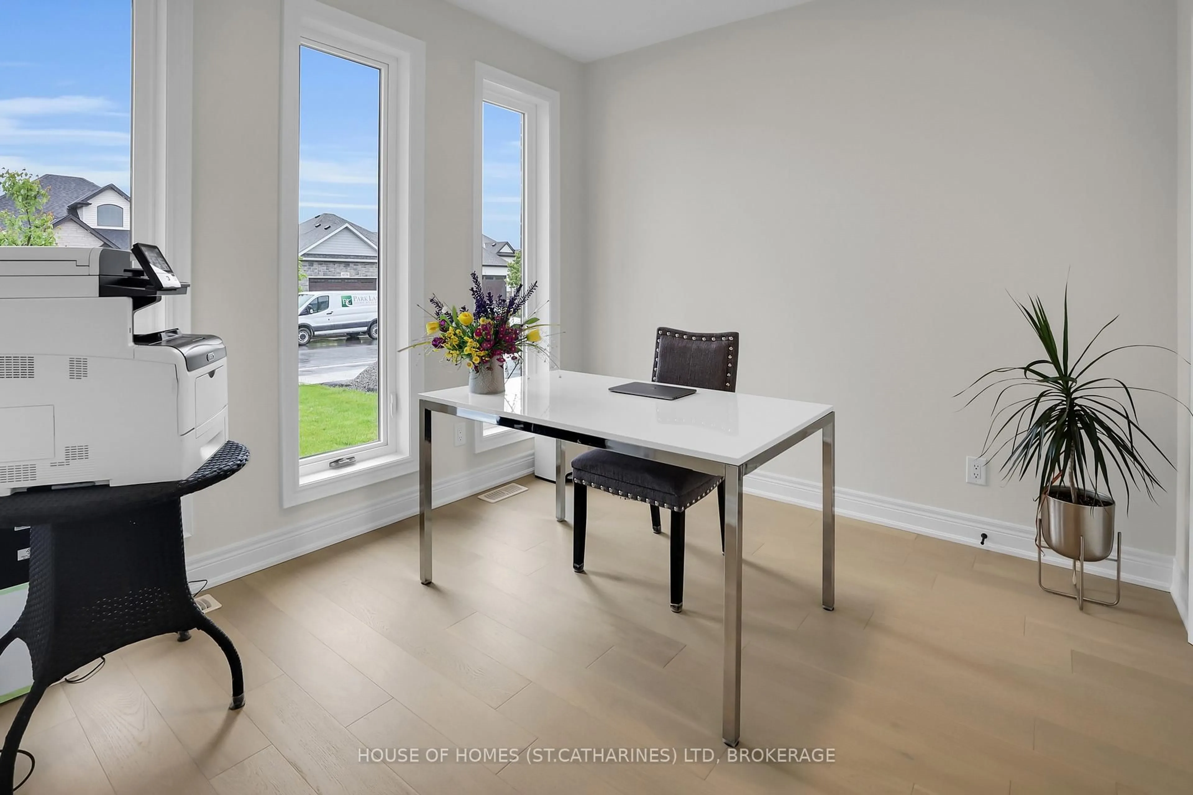 A pic of a room for 4183 Village Creek Dr, Fort Erie Ontario L0S 1S0
