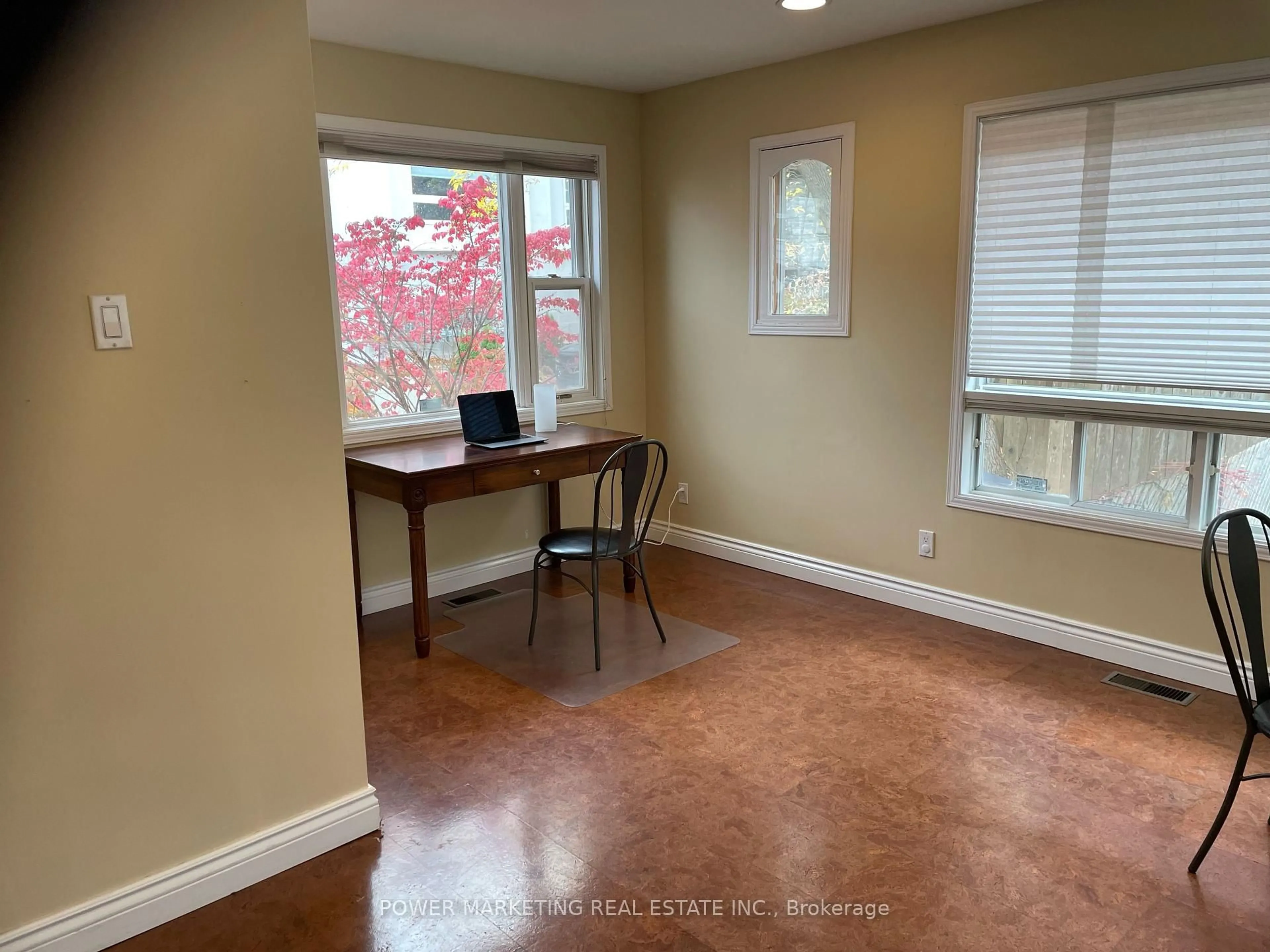 A pic of a room for 21 PERKINS St, Ottawa Ontario K1R 7G4