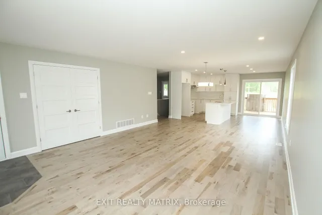 1401 Caroline Crt, Cornwall 5