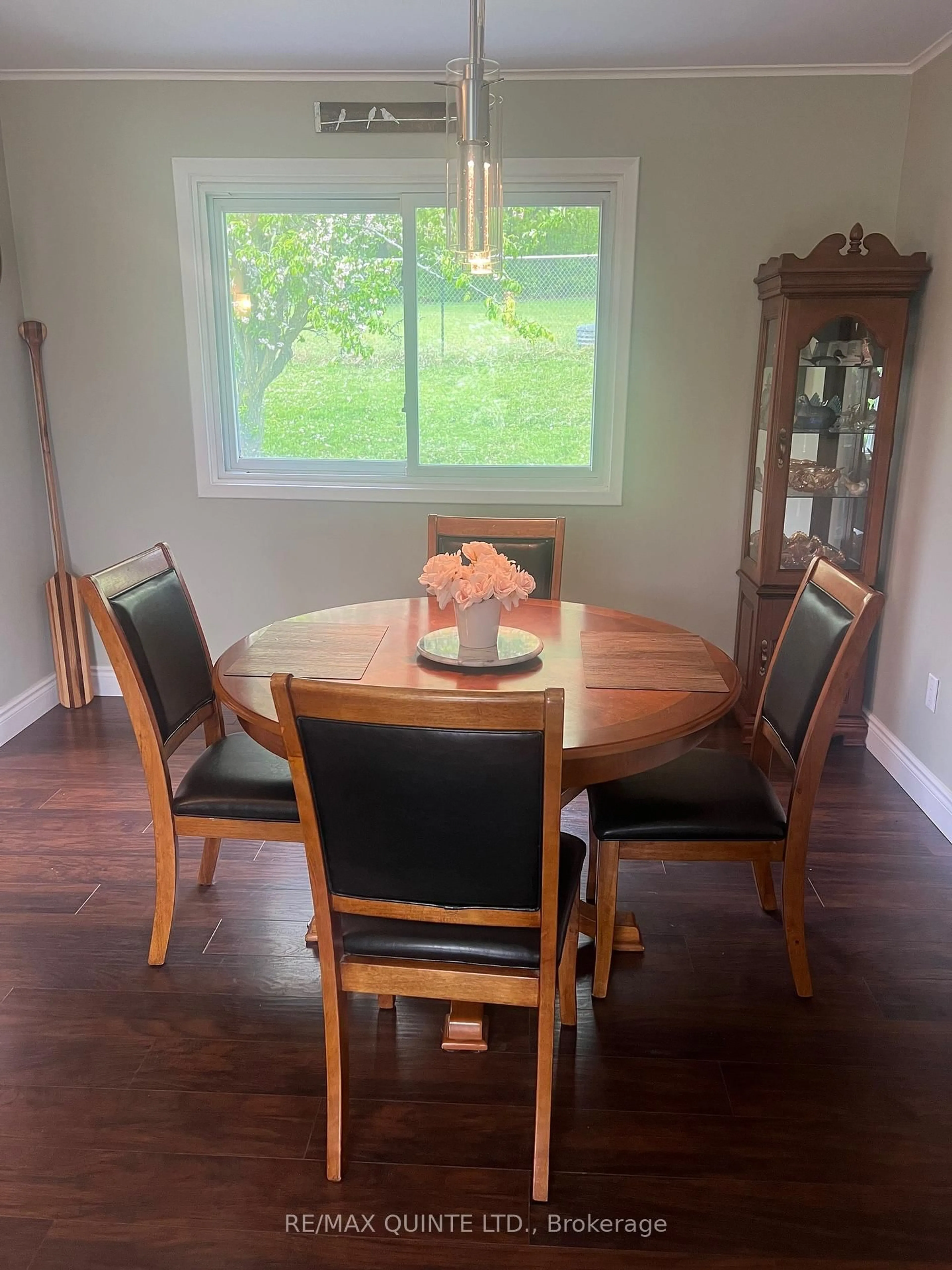 Dining room, wood/laminate floor for 120 Thompson Rd, Quinte West Ontario K8V 5P6