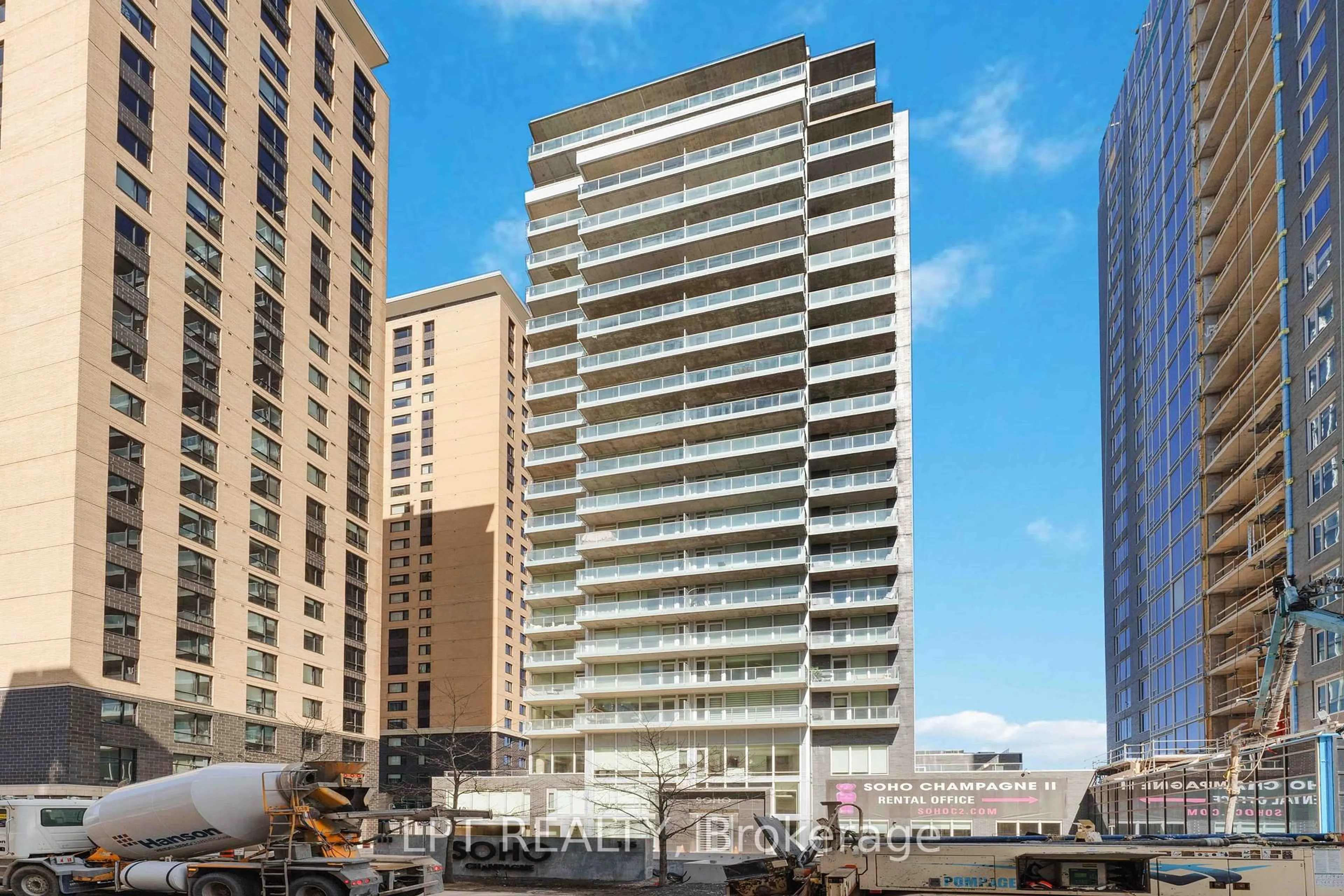 Unknown for 111 Champagne Ave #307, Ottawa Ontario K1S 5V3