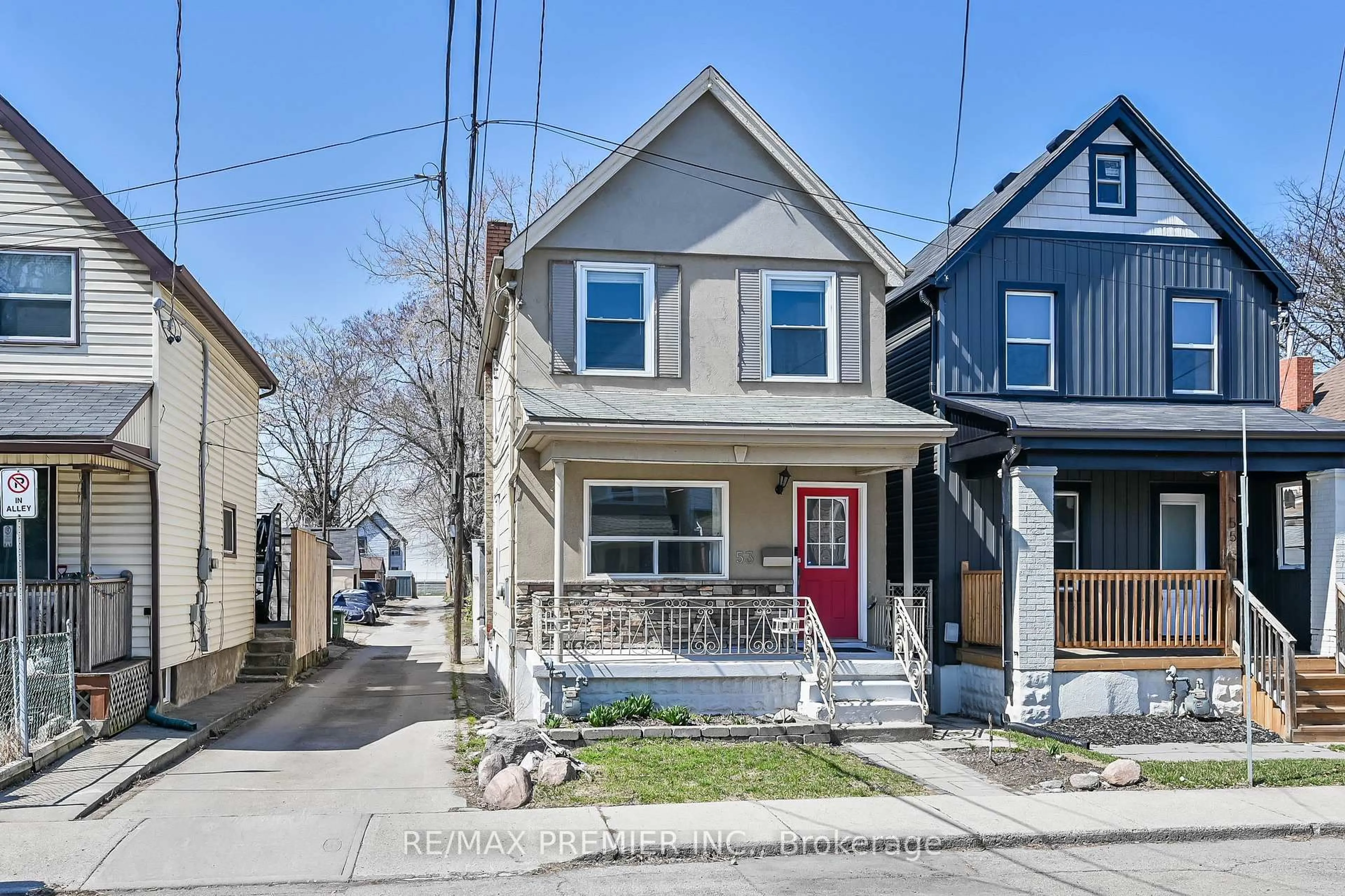 Home with vinyl exterior material, street for 53 Douglas Ave, Hamilton Ontario L8L 5R2