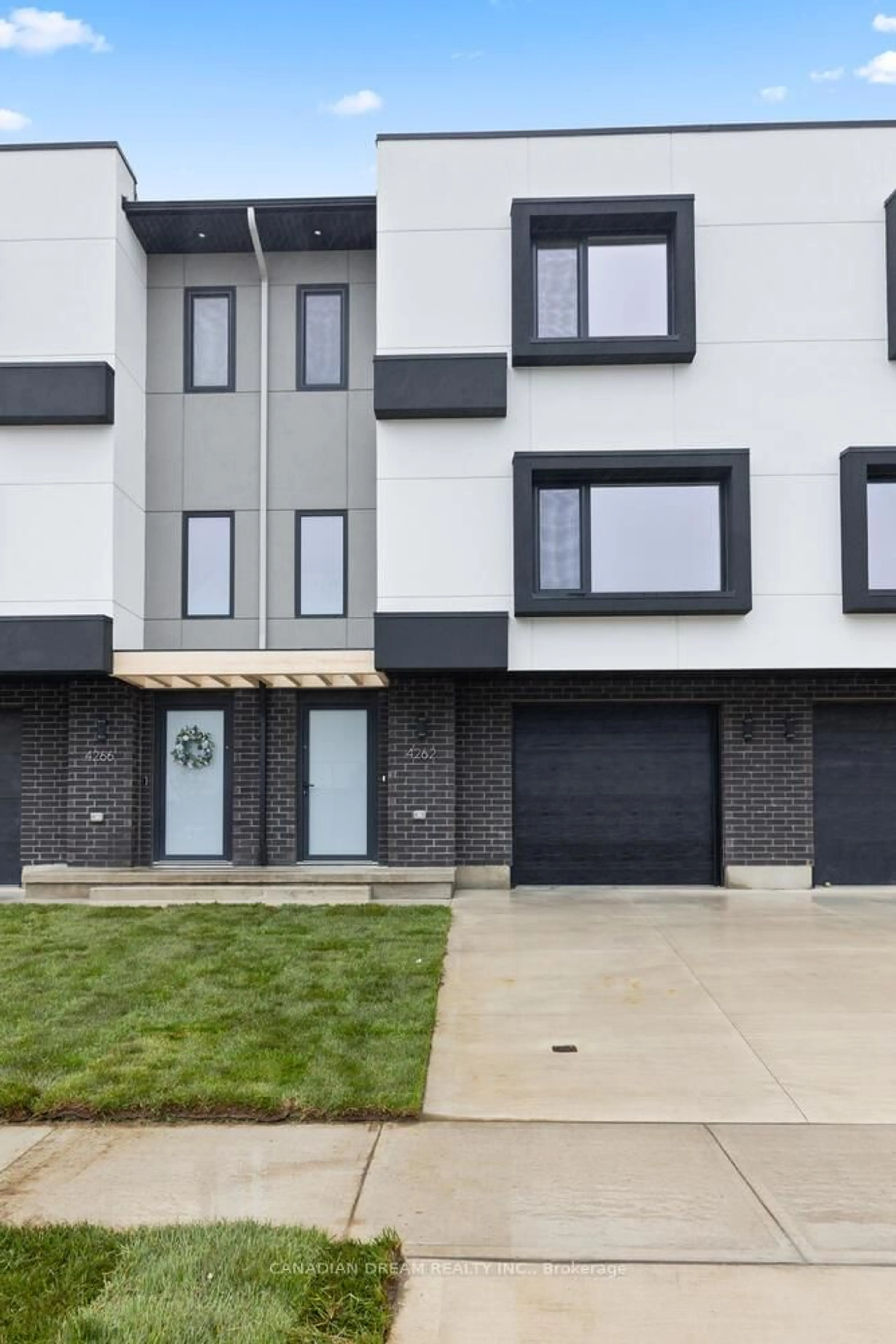 Unknown for 4262 Lismer Lane, London South Ontario N6L 0H8