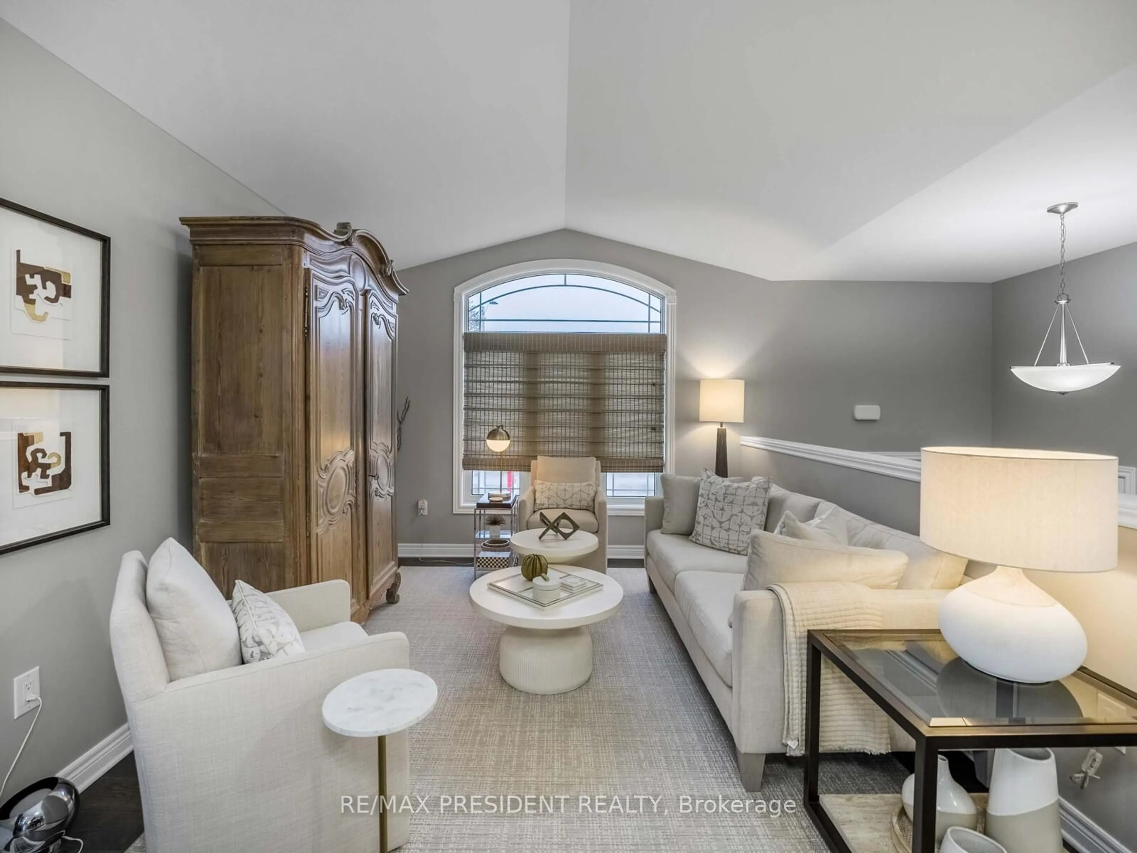 Living room with furniture, unknown for 3 Berkshire Dr, St. Catharines Ontario L2M 3Y3