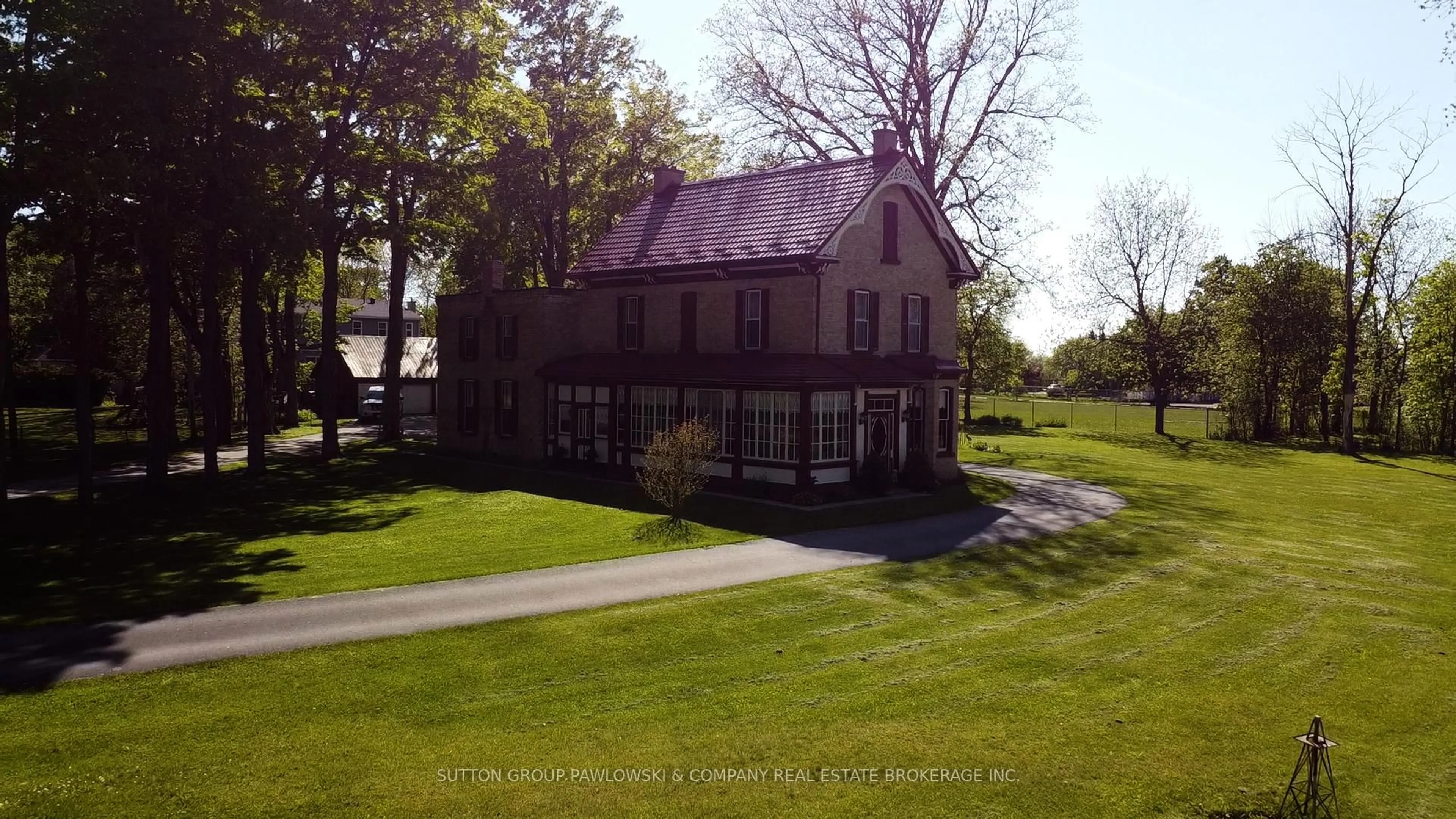 A pic from outside/outdoor area/front of a property/back of a property/a pic from drone, street for 1 Jessie St, Huron-Kinloss Ontario N0G 2R0