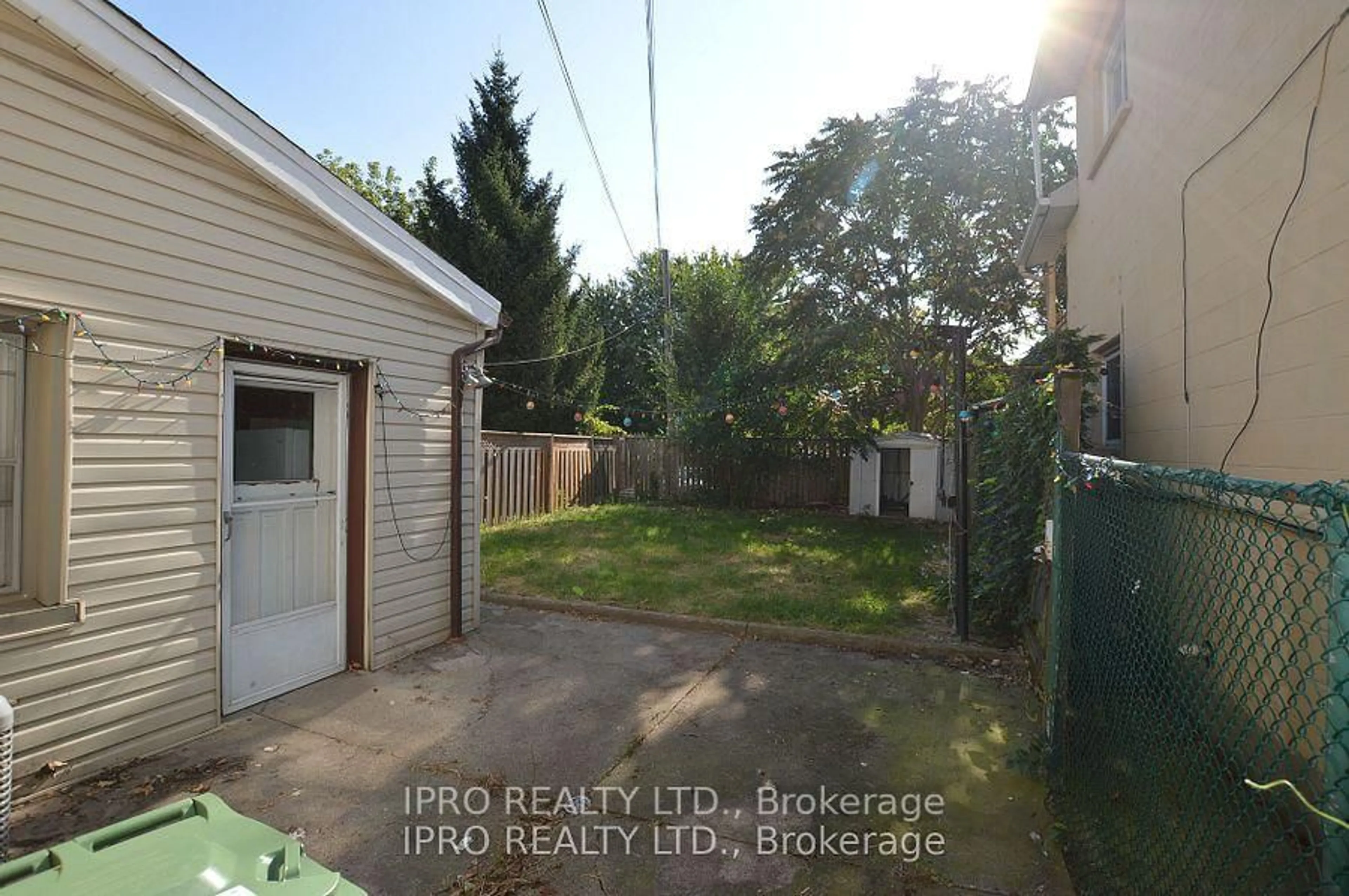 Unknown for 164 Macnab St, Hamilton Ontario L8R 2M4