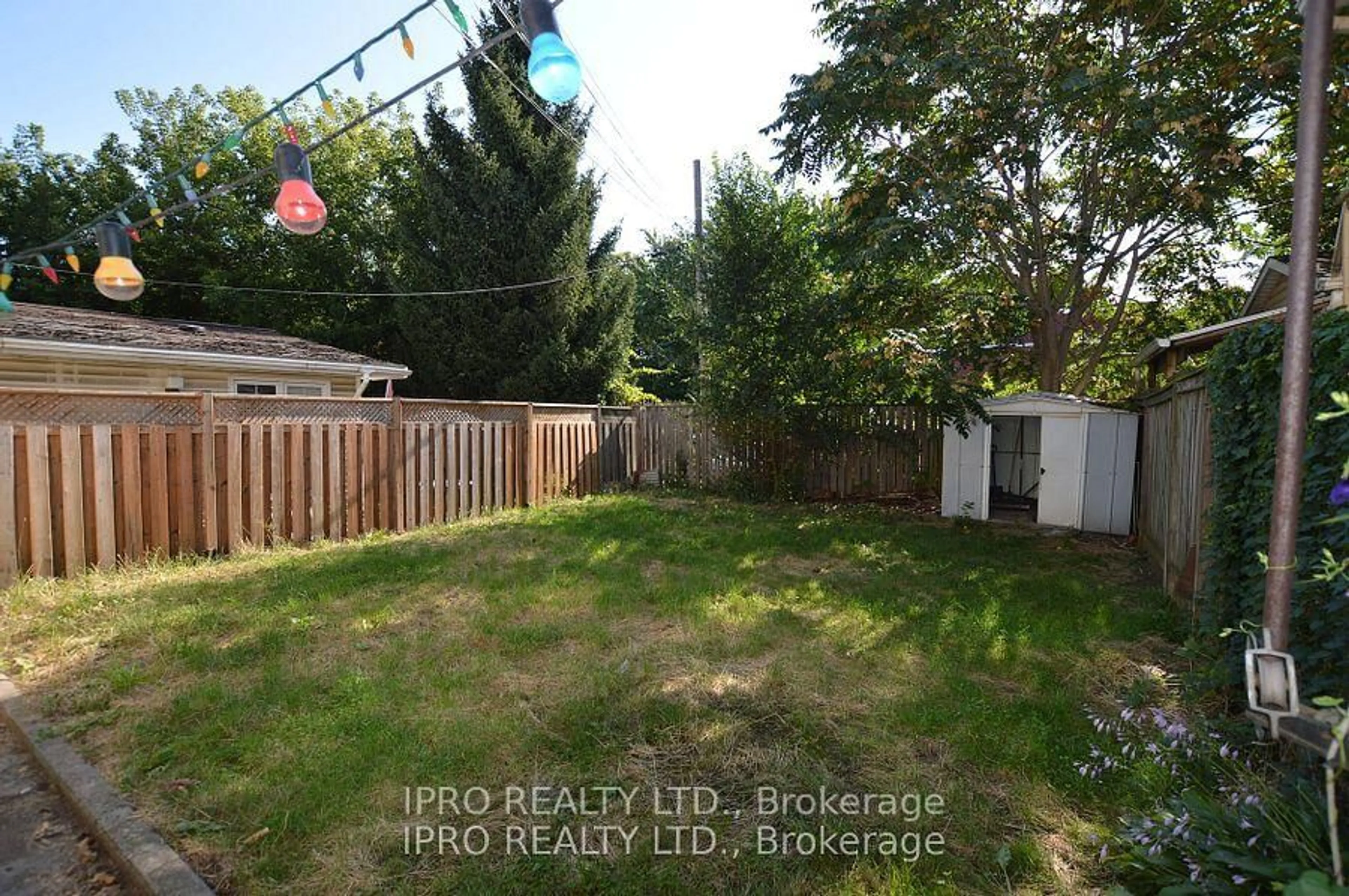 Unknown for 164 Macnab St, Hamilton Ontario L8R 2M4
