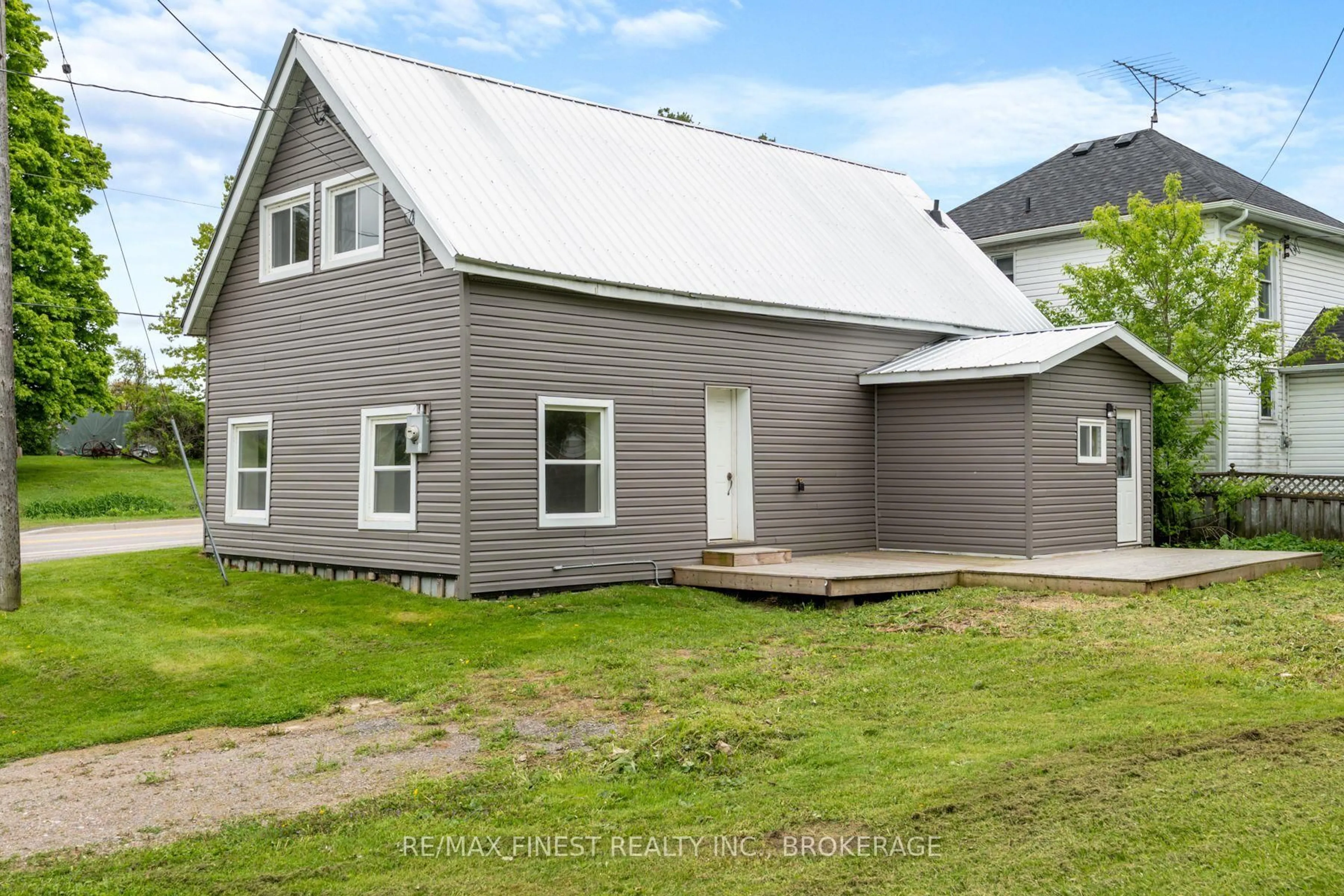 A pic from outside/outdoor area/front of a property/back of a property/a pic from drone, building for 3 Mary St, Rideau Lakes Ontario K7S 3G7