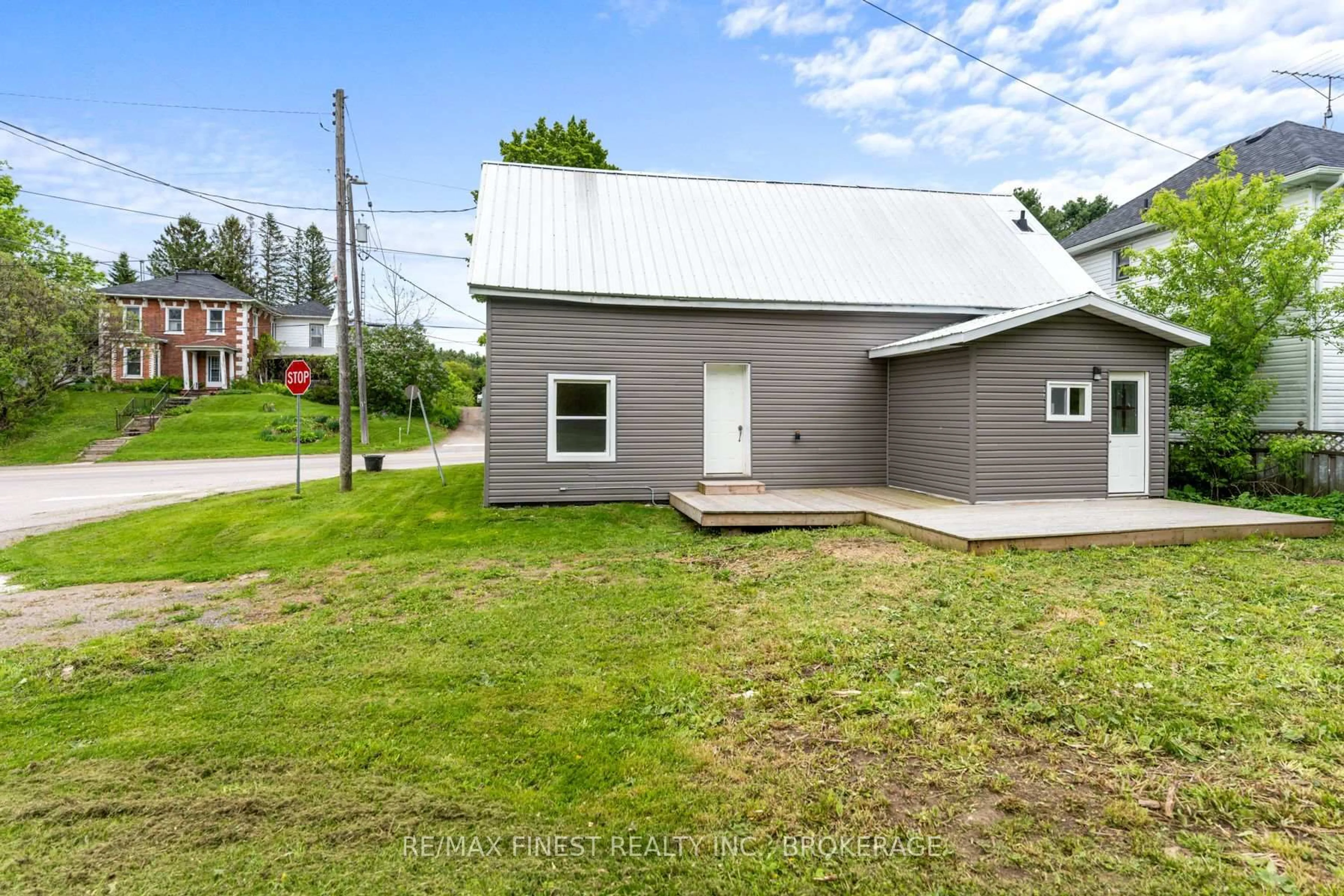 A pic from outside/outdoor area/front of a property/back of a property/a pic from drone, building for 3 Mary St, Rideau Lakes Ontario K7S 3G7