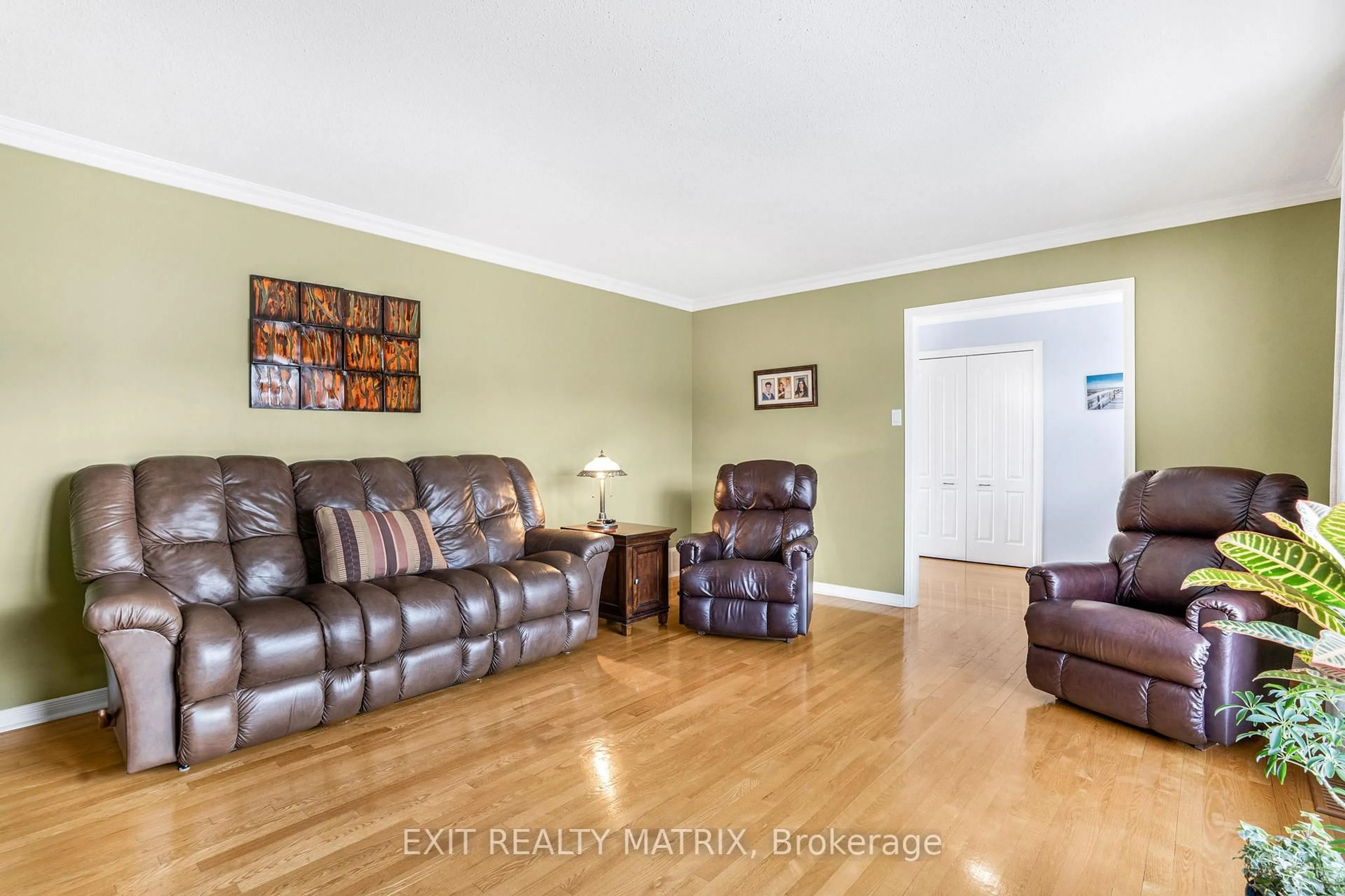 Living room with furniture, unknown for 165 Eliza St, Champlain Ontario K0B 1K0