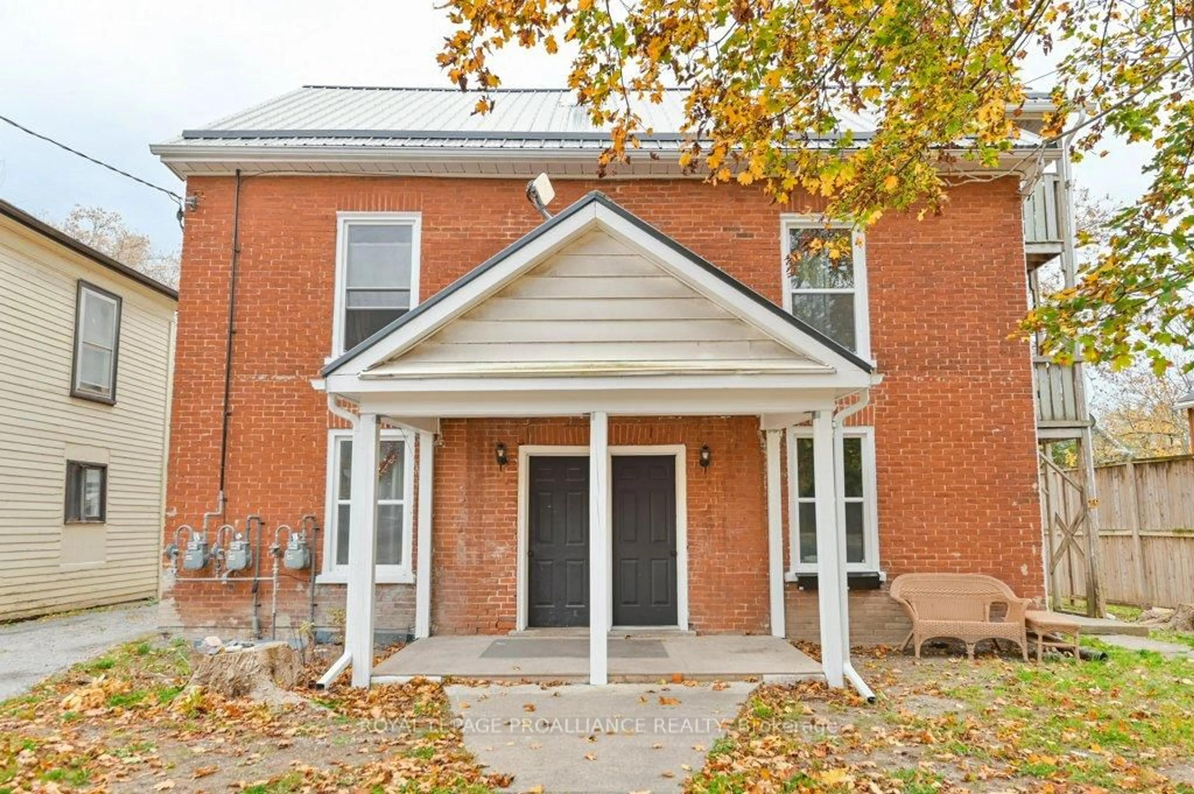Home with brick exterior material, building for 91 Bridge St, Belleville Ontario K8P 1J4