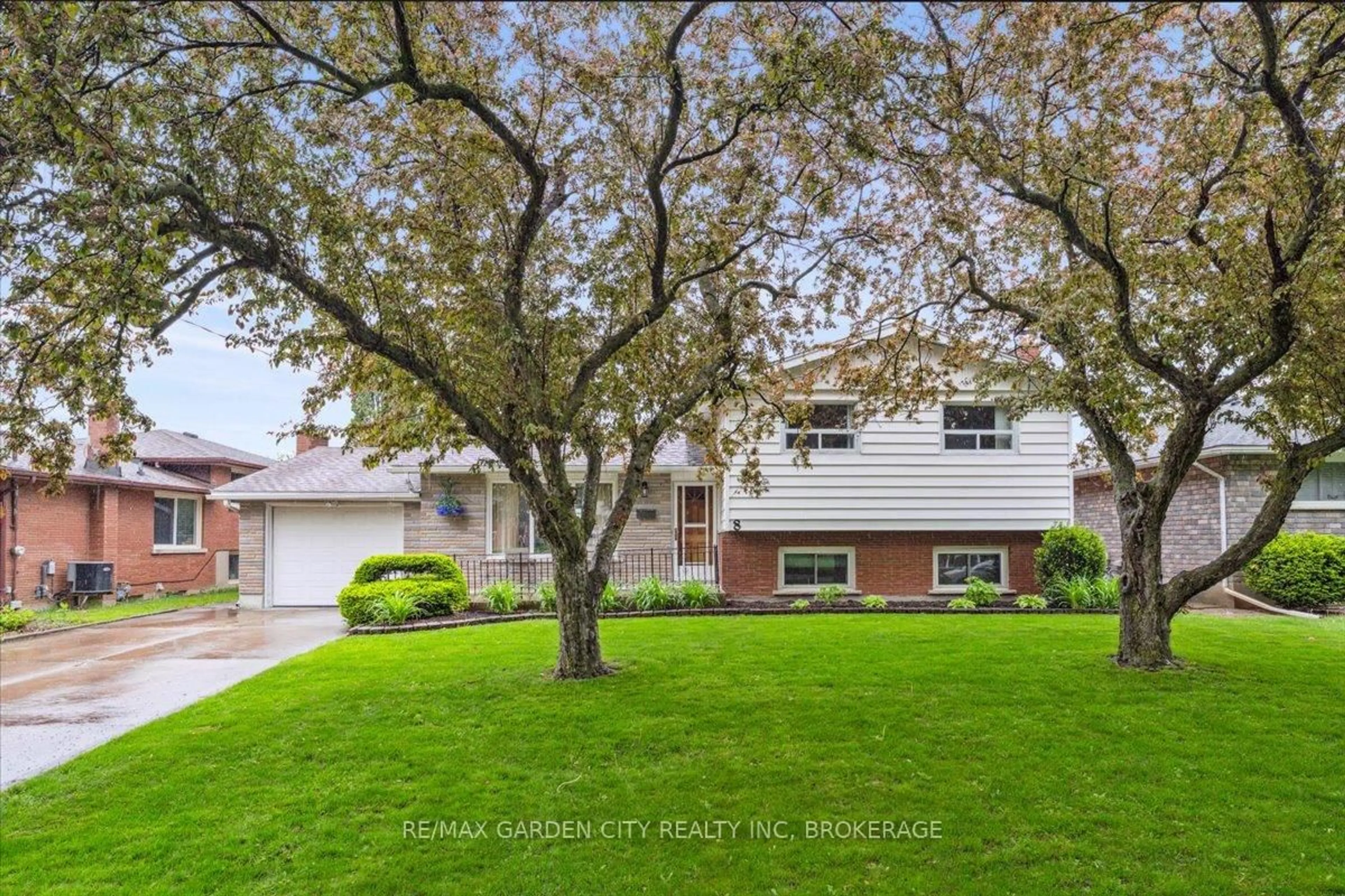 Unknown for 8 Pamela Dr, Thorold Ontario L2V 2X8